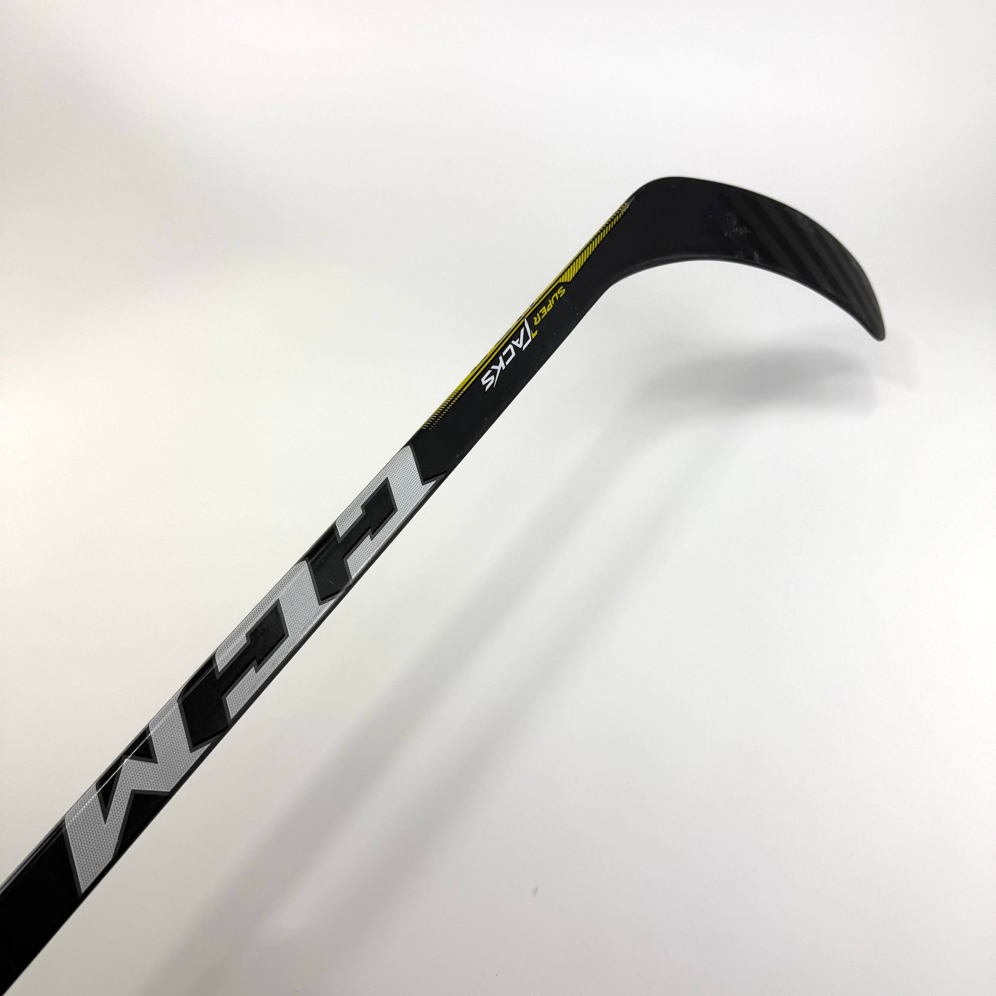 New Left CCM Super Tacks | 100 Flex P90 Curve Grip | #A450 - Top Flight Hockey