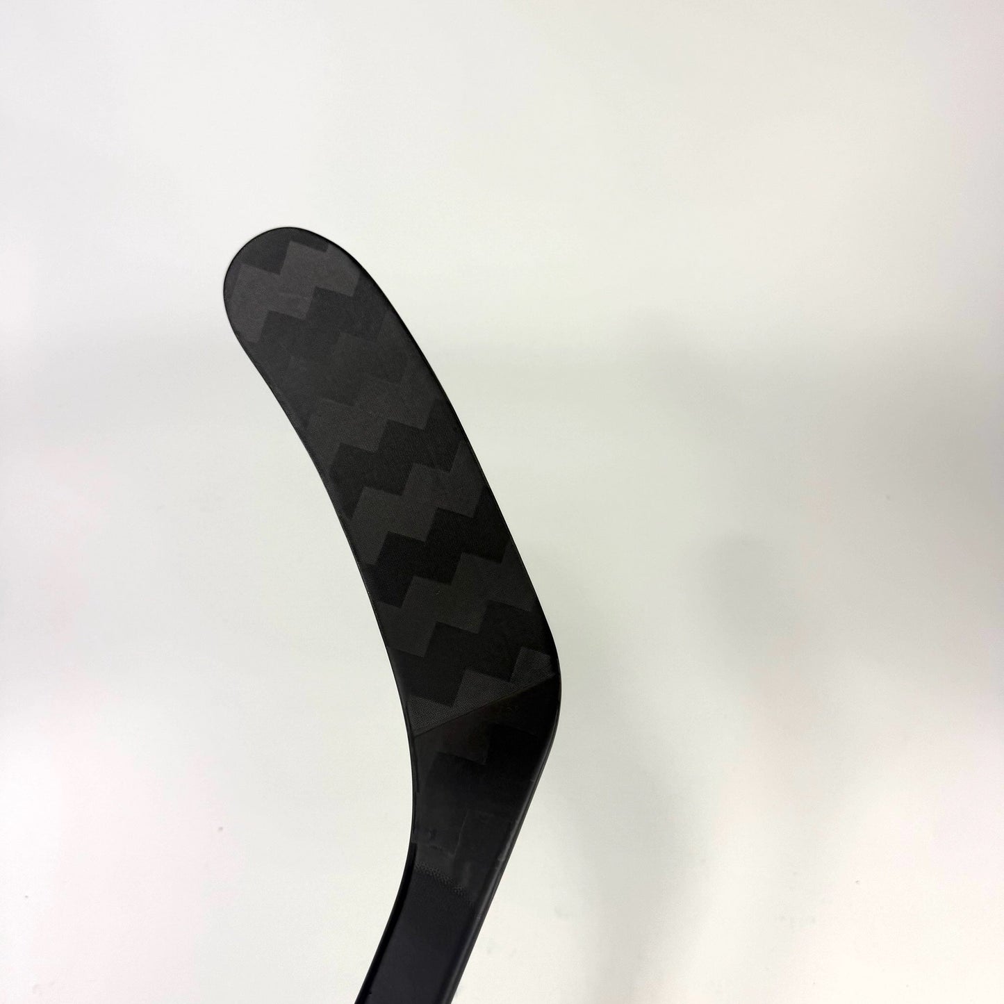 New Left Red CCM Jetspeed FT8 Pro | 80 Flex P28M Curve Grip | Ashcroft | J495 - Top Flight Hockey