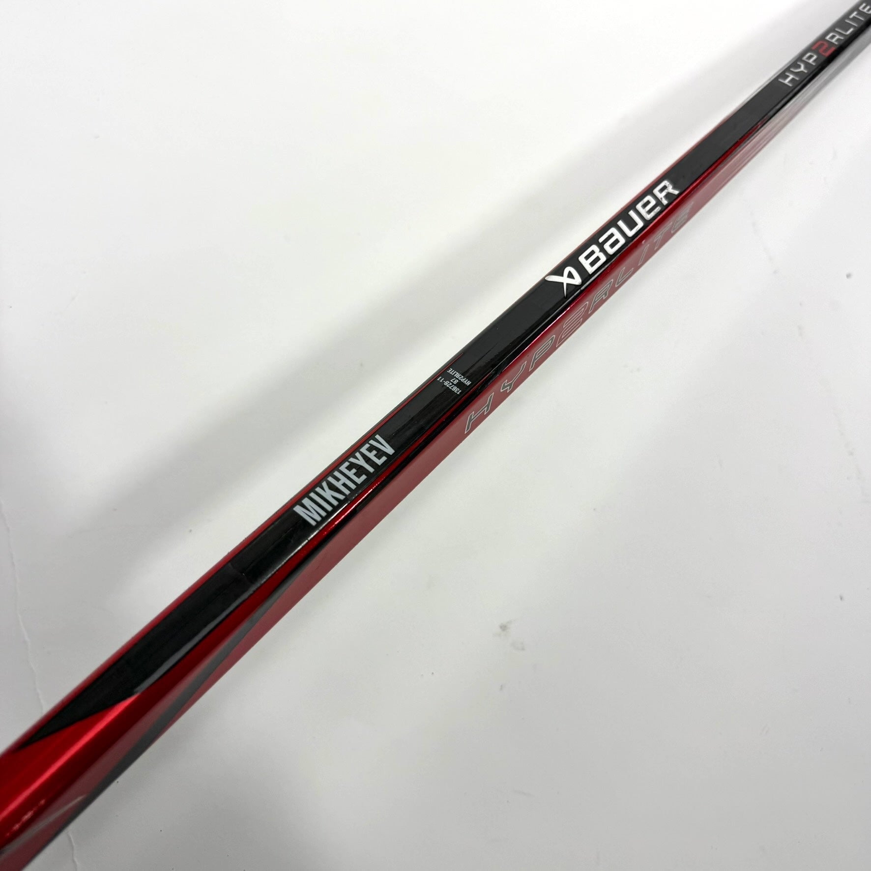 Used Left Red Bauer Vapor Hyperlite 2 | 87 Flex P28 Curve Grip | Ilya Mikheyev | BH193 - Top Flight Hockey