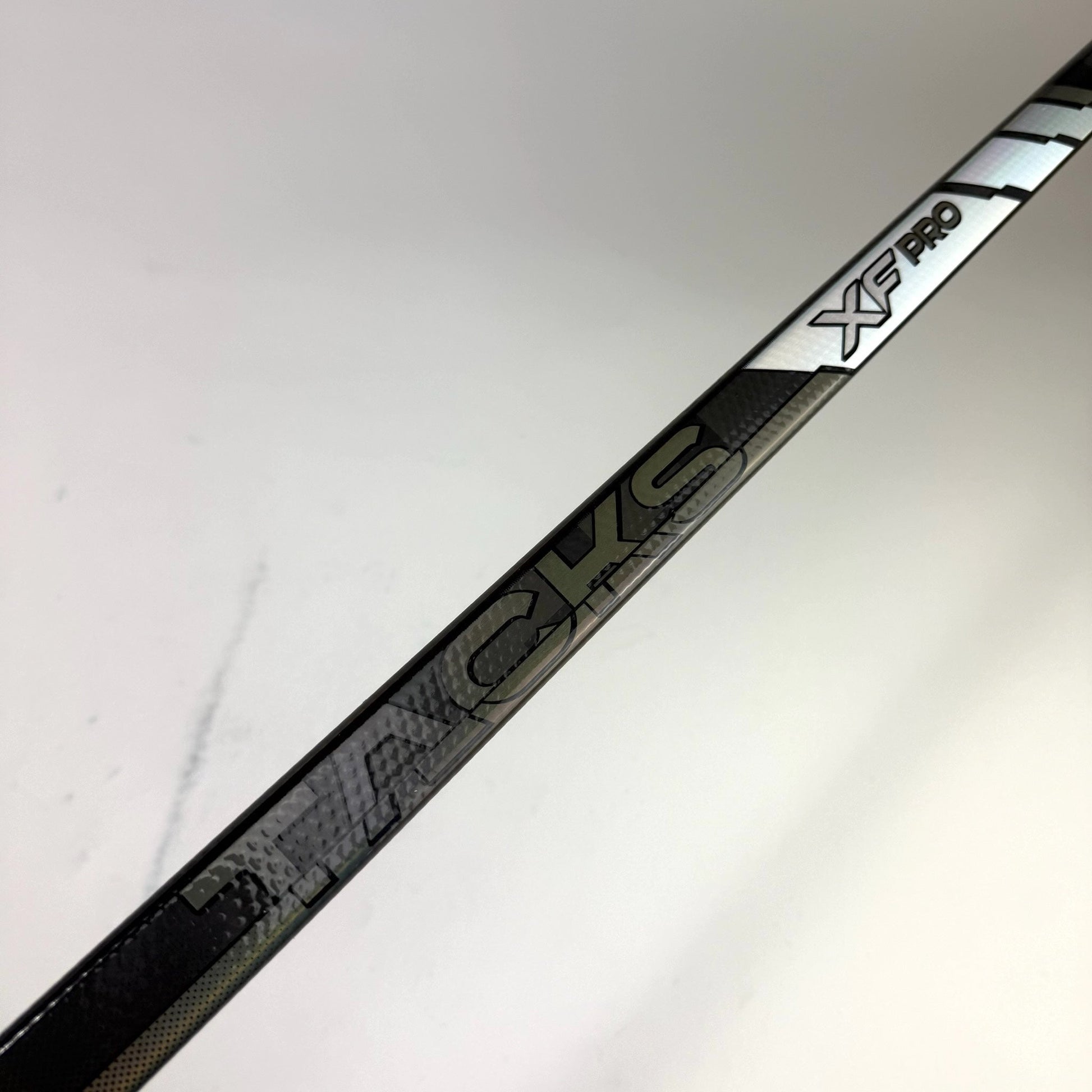 New Left CCM Tacks XF Pro | 85 Flex P28M Curve Grip | Cates | J497 - Top Flight Hockey