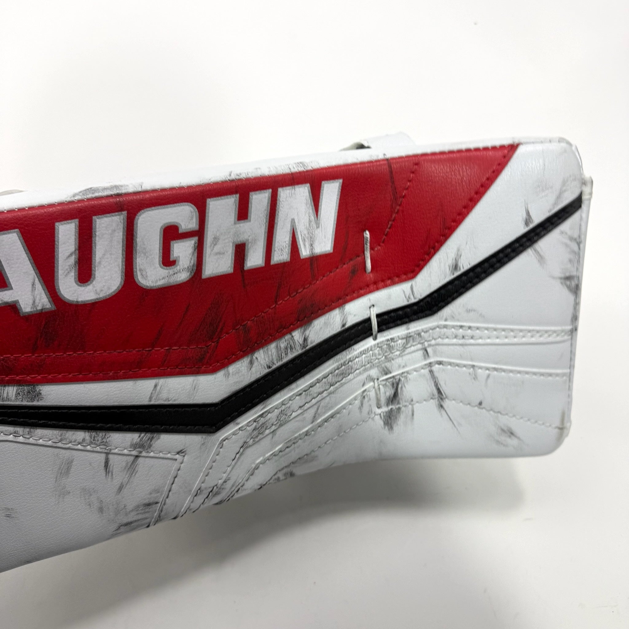 Used Chicago Blackhawks Regular Vaughn V10 Goalie Blocker | Petr Mrázek | BH396 - Top Flight Hockey