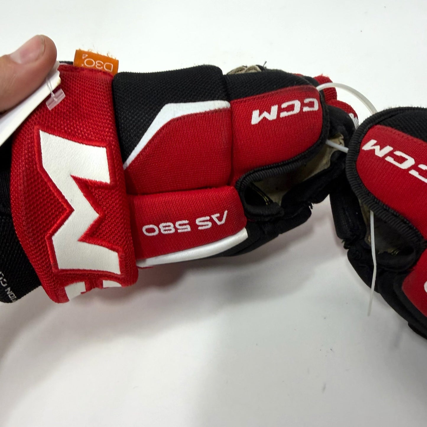 Used Black/Red CCM Tacks AS580 Gloves | 10" | J127