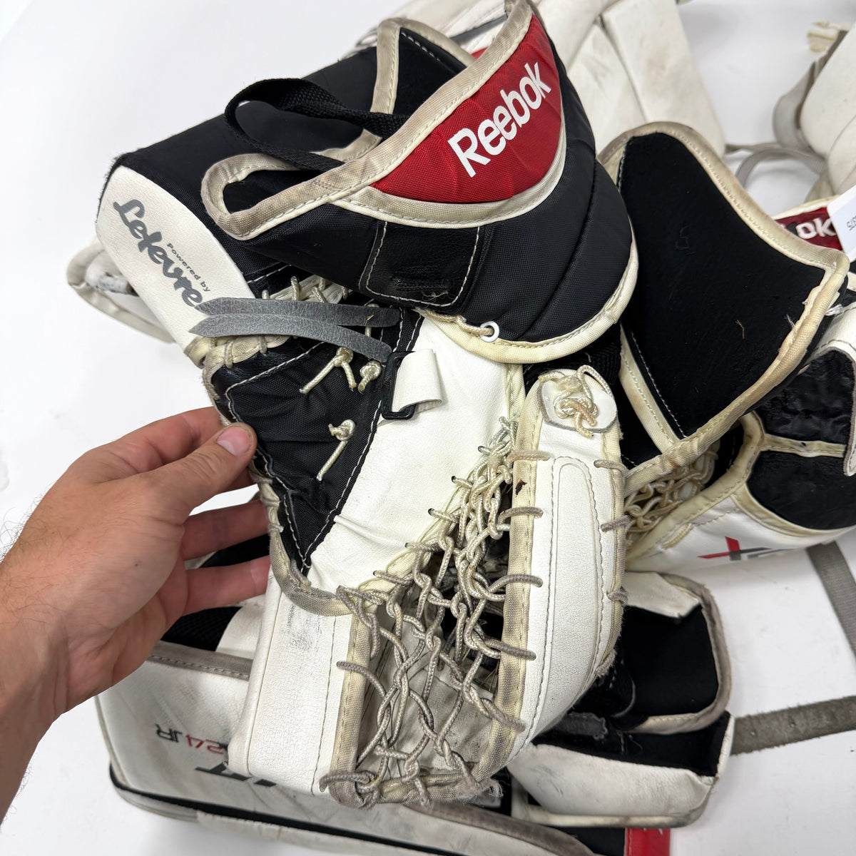 Used Regular White/Red/Black XLT 24 Junior Full Goalie Set | 26+1" Pads | AB375