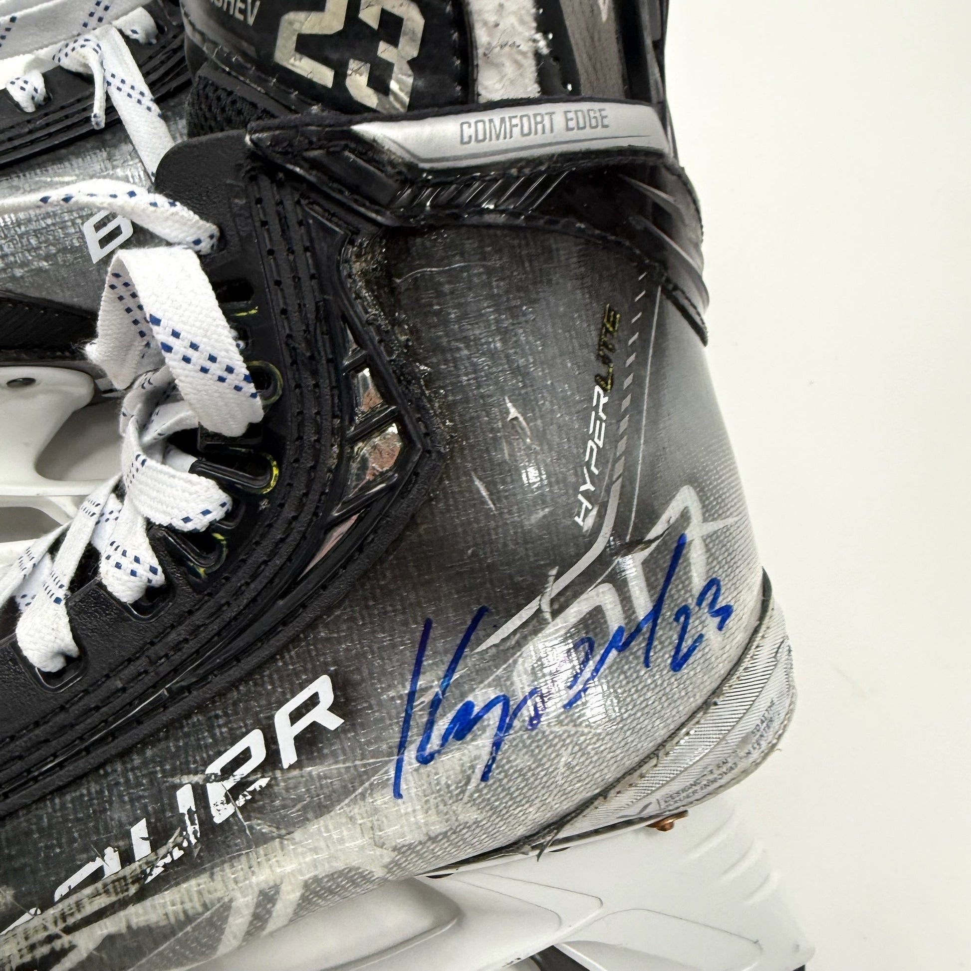 Used Bauer Vapor Hyperlite Skates | 8 1/2 C | Kurashev | BH391 - Top Flight Hockey