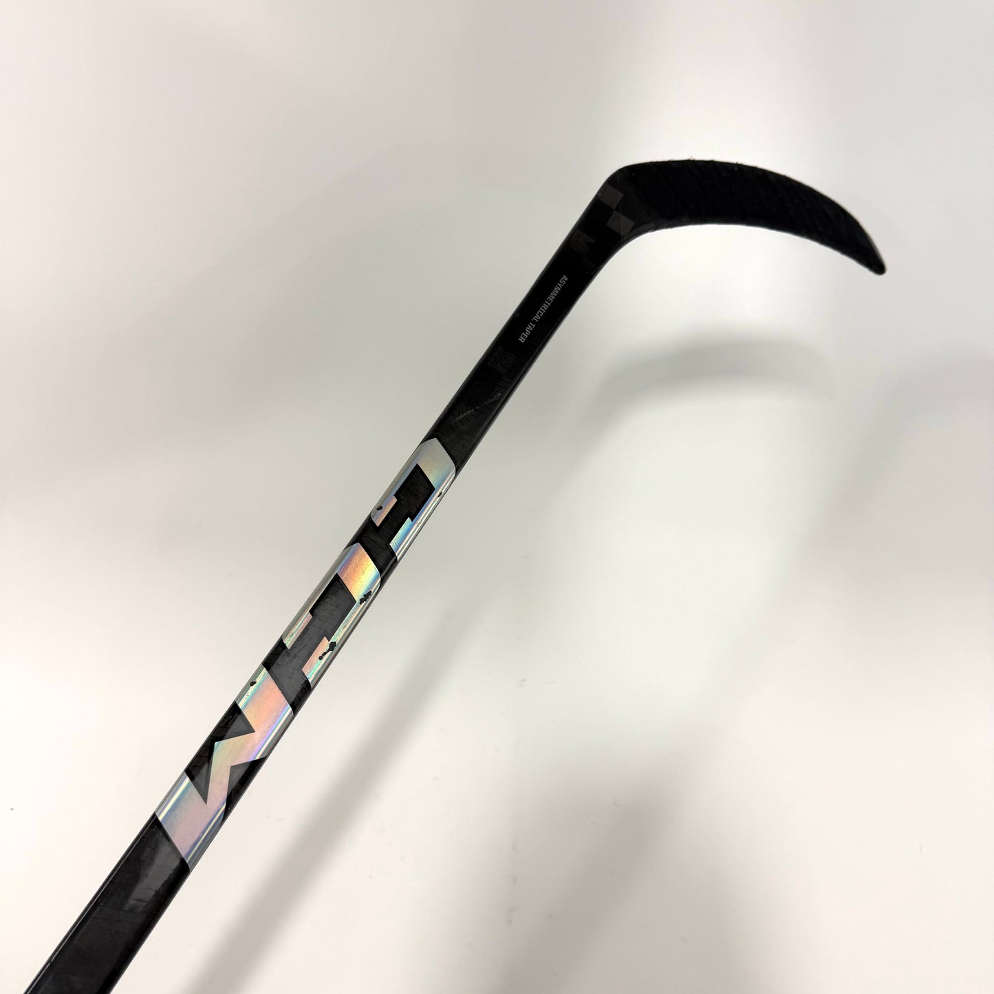 Used Left CCM Ribcor Trigger 8 Pro | 70 Flex P28 Curve Grip | AB936
