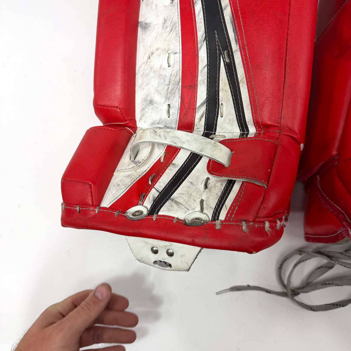 Used Red White and Black Reebok 14k Junior Goalie Leg Pads | 24+1" | AB361