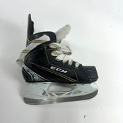 Used CCM 9060 Skates | Size Youth 10.5 - C371