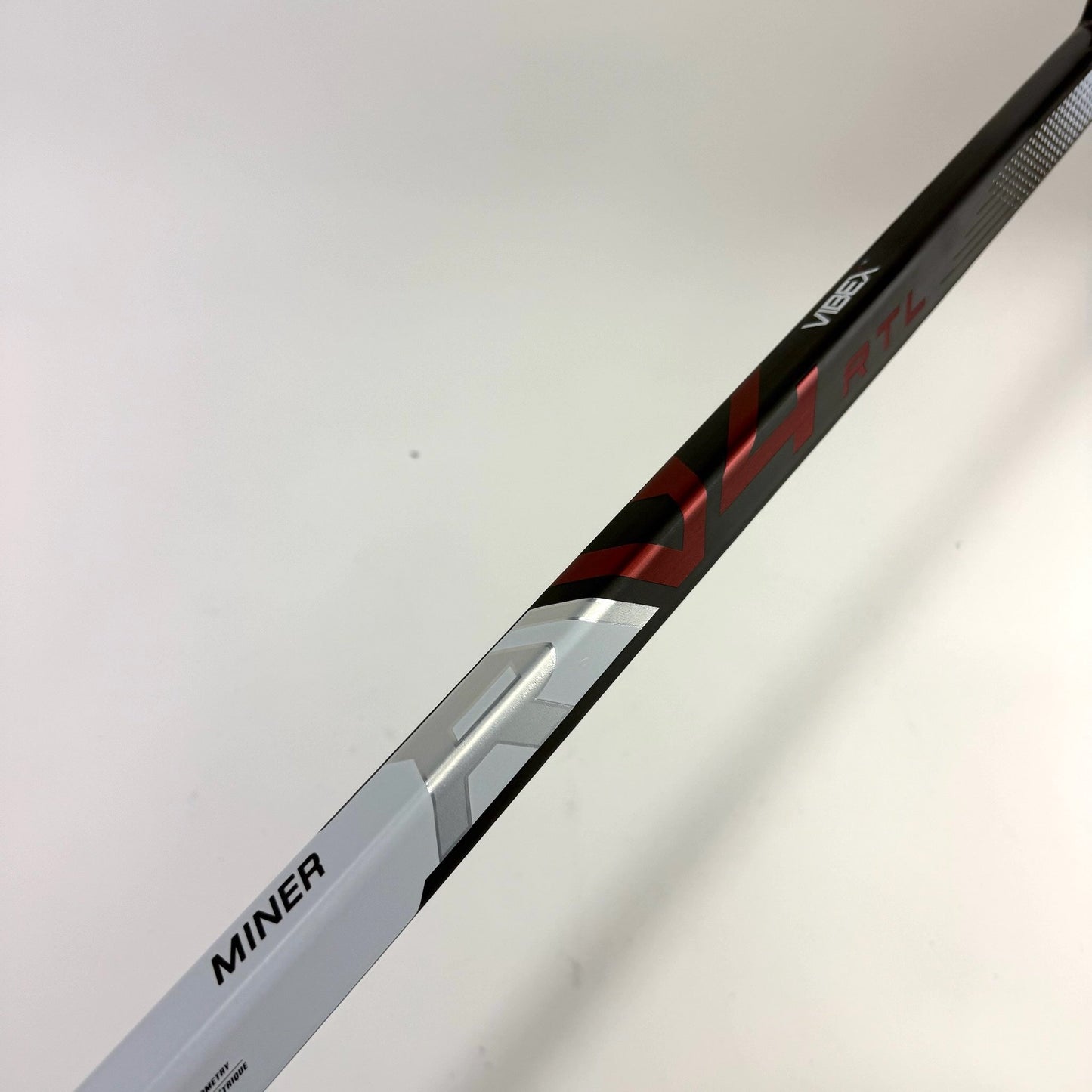 New Regular White/Black/Maroon Warrior Ritual V4 | 26" Paddle W31 Curve | Miner | J791 - Top Flight Hockey