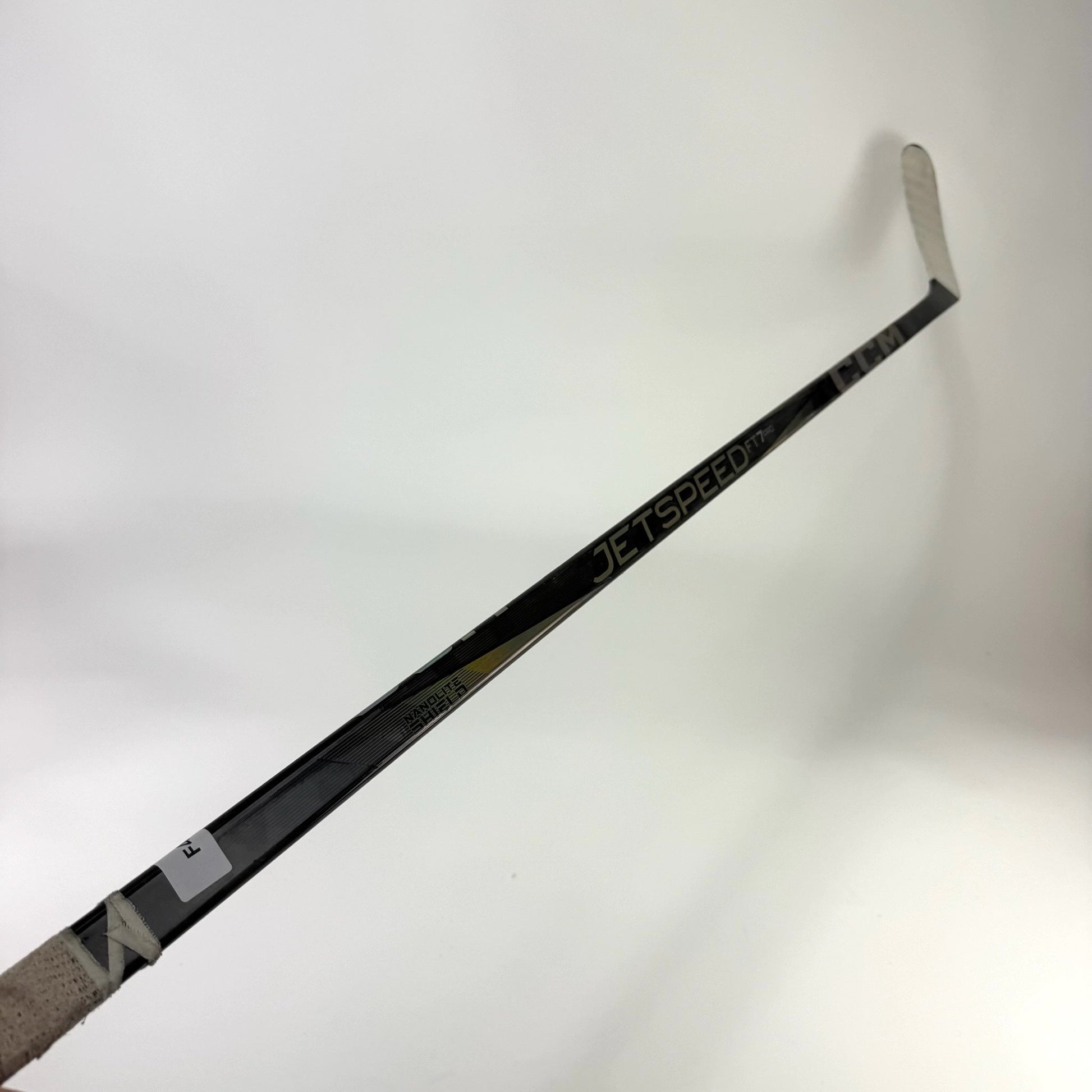 Used Left Black CCM Jetspeed FT7 Pro | 80 Flex P28M Curve Grip | F407 - Top Flight Hockey