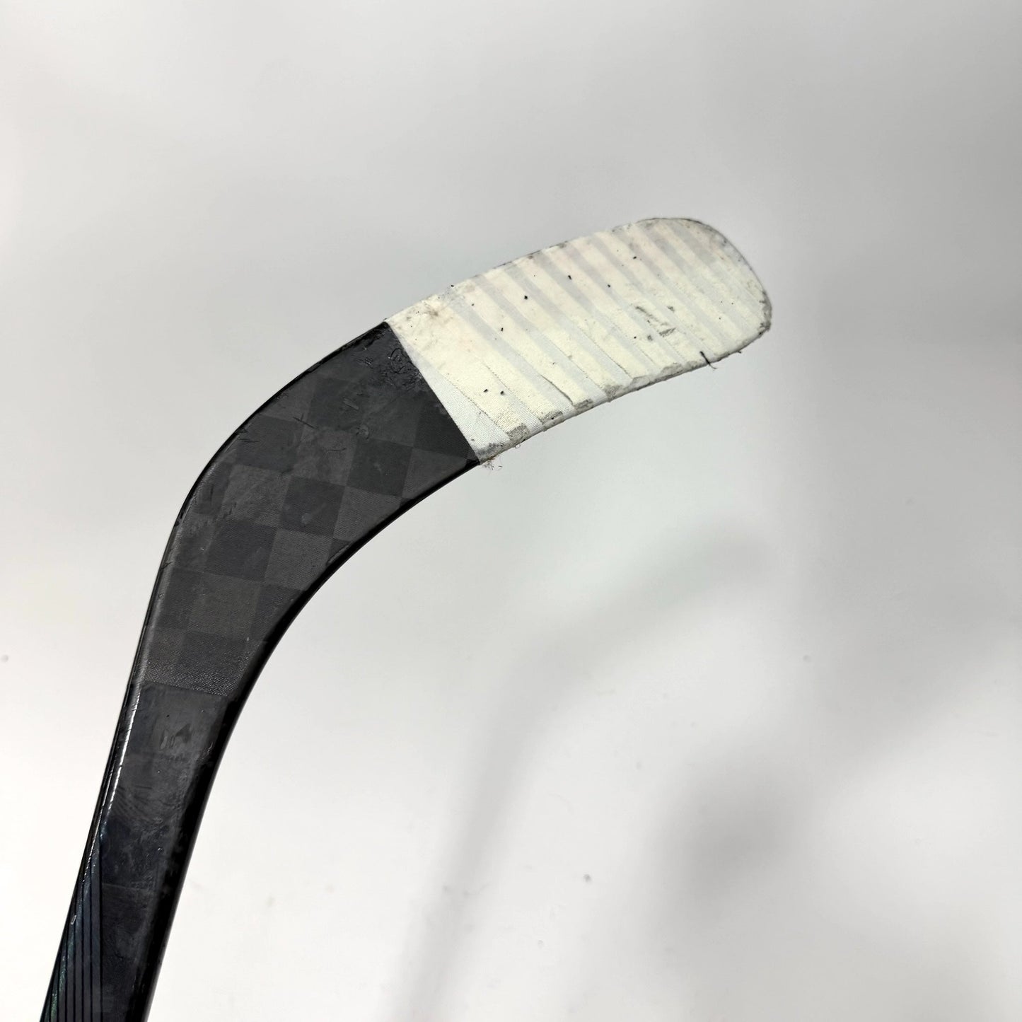 Used Left Blue/Red Bauer Nexus Tracer | 55 Flex P88 Curve Grip | AB692