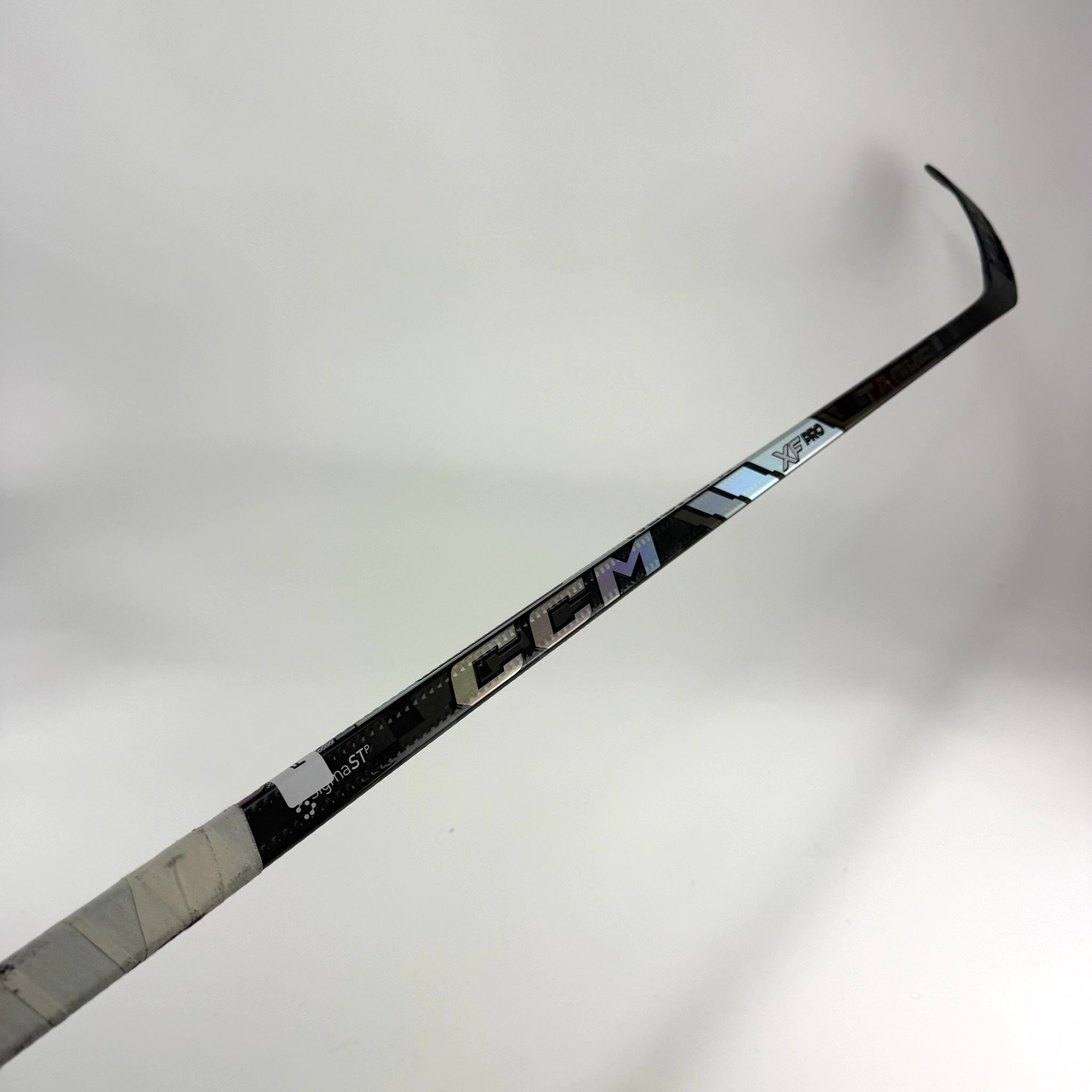 Used Right CCM Tacks XF Pro | 85 Flex Mackinnon Pro Curve Grip | F307 - Top Flight Hockey