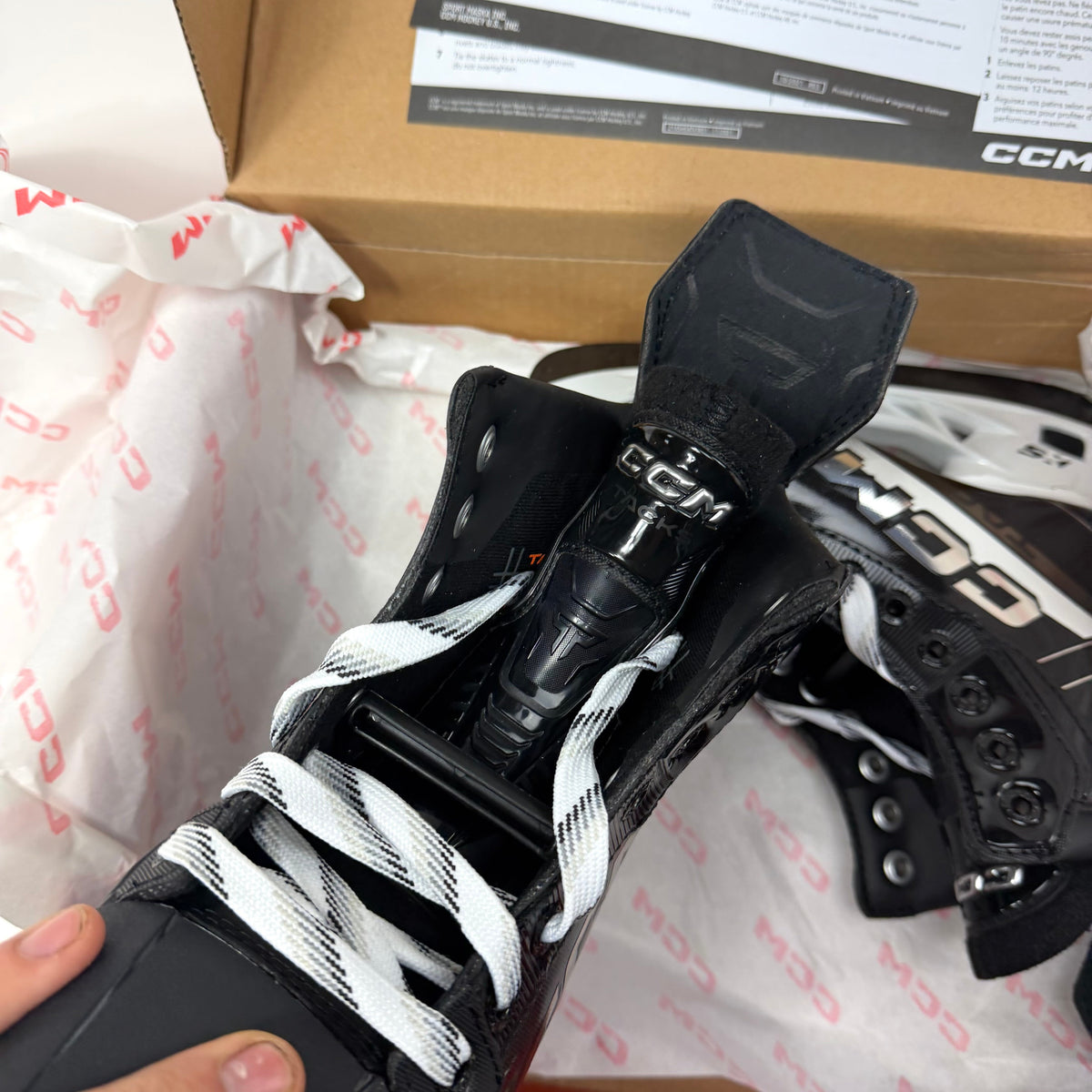 New CCM Tacks XR90 Skates | Size Junior 2 Regular | AB228 - Top Flight Hockey