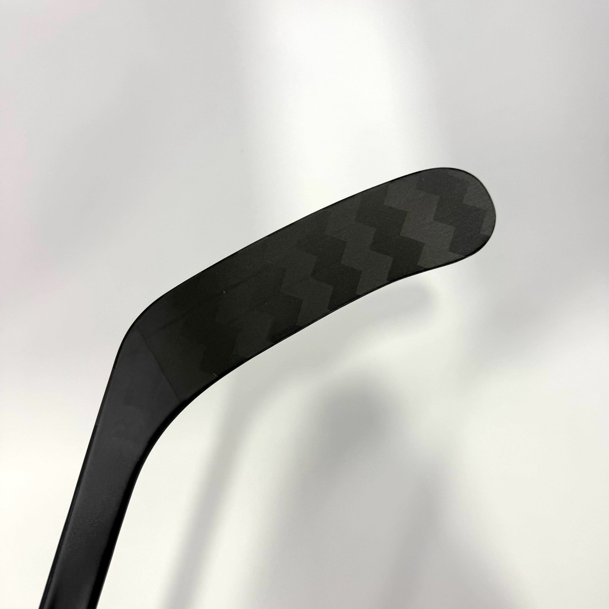 New Right CCM Ribcor Trigger 10 Pro | 85 Flex P92M Curve Grip | J192 - Top Flight Hockey