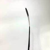 Used Right Warrior Novium Pro | 80 Flex P92M Curve Grip | U394 - Top Flight Hockey
