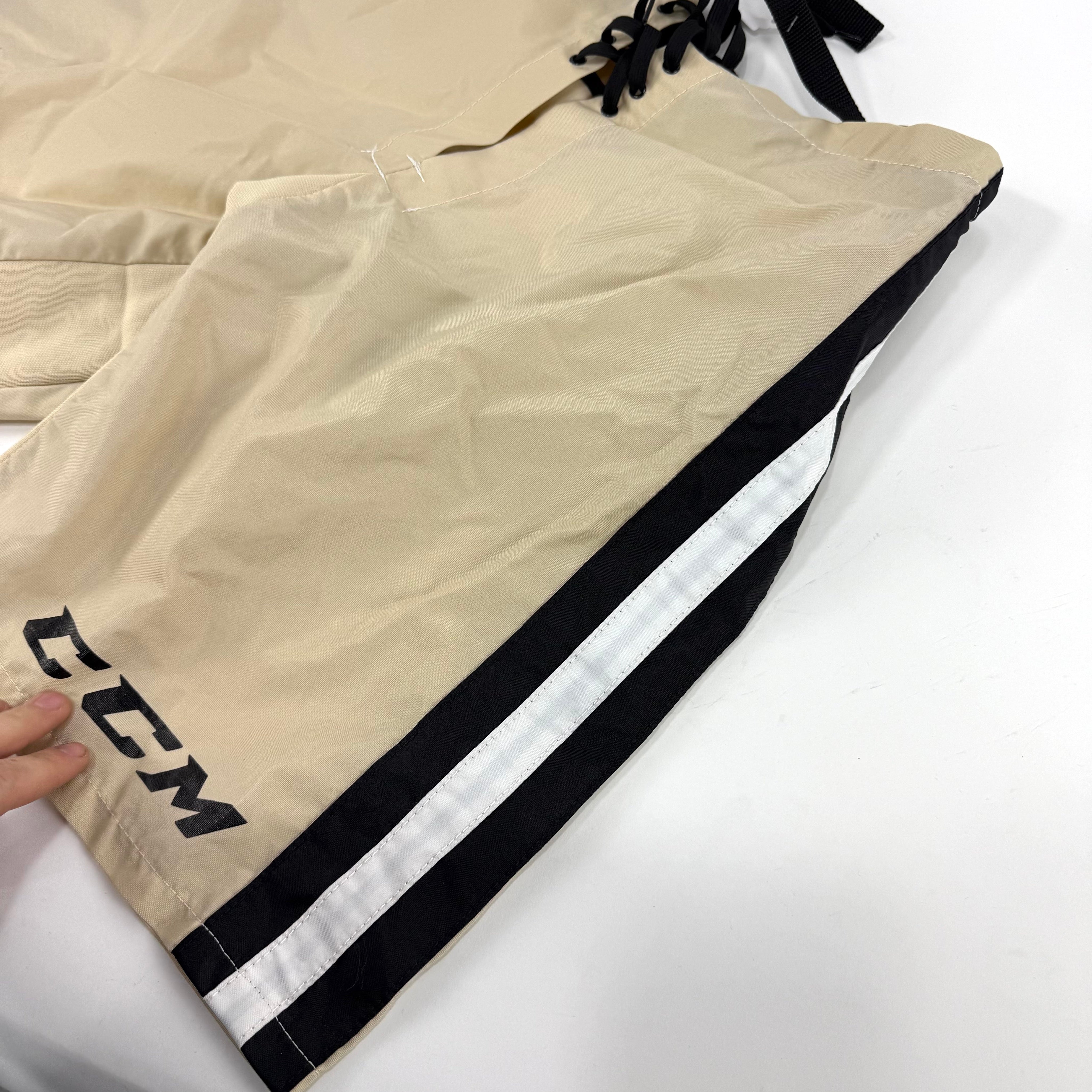 Used Cream PP10 Shell | Small | K287 - Top Flight Hockey