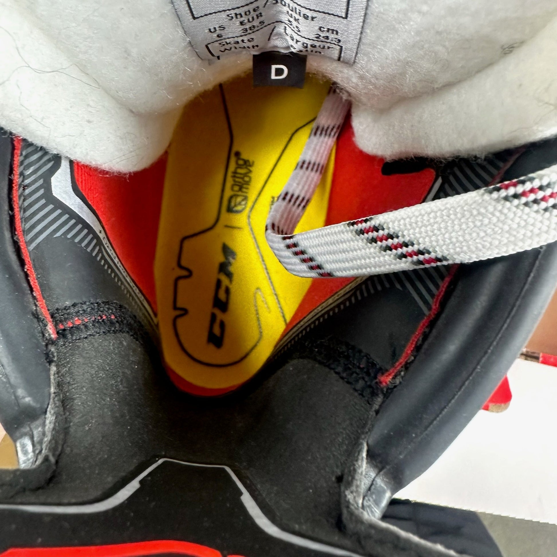 New CCM Jetspeed FT2 Skates | Size 5 D | K39 - Top Flight Hockey