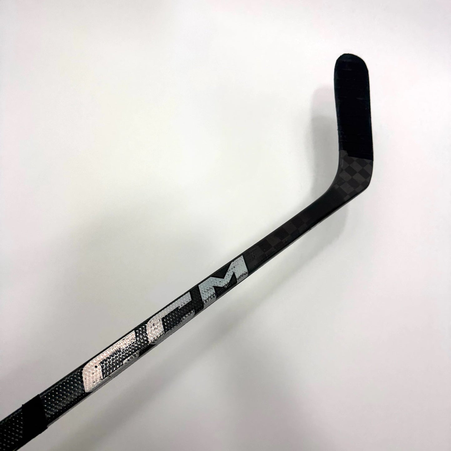 Used Left Black CCM Jetspeed FT8 Pro | 85 Flex P88 Curve Grip | BH413 - Top Flight Hockey