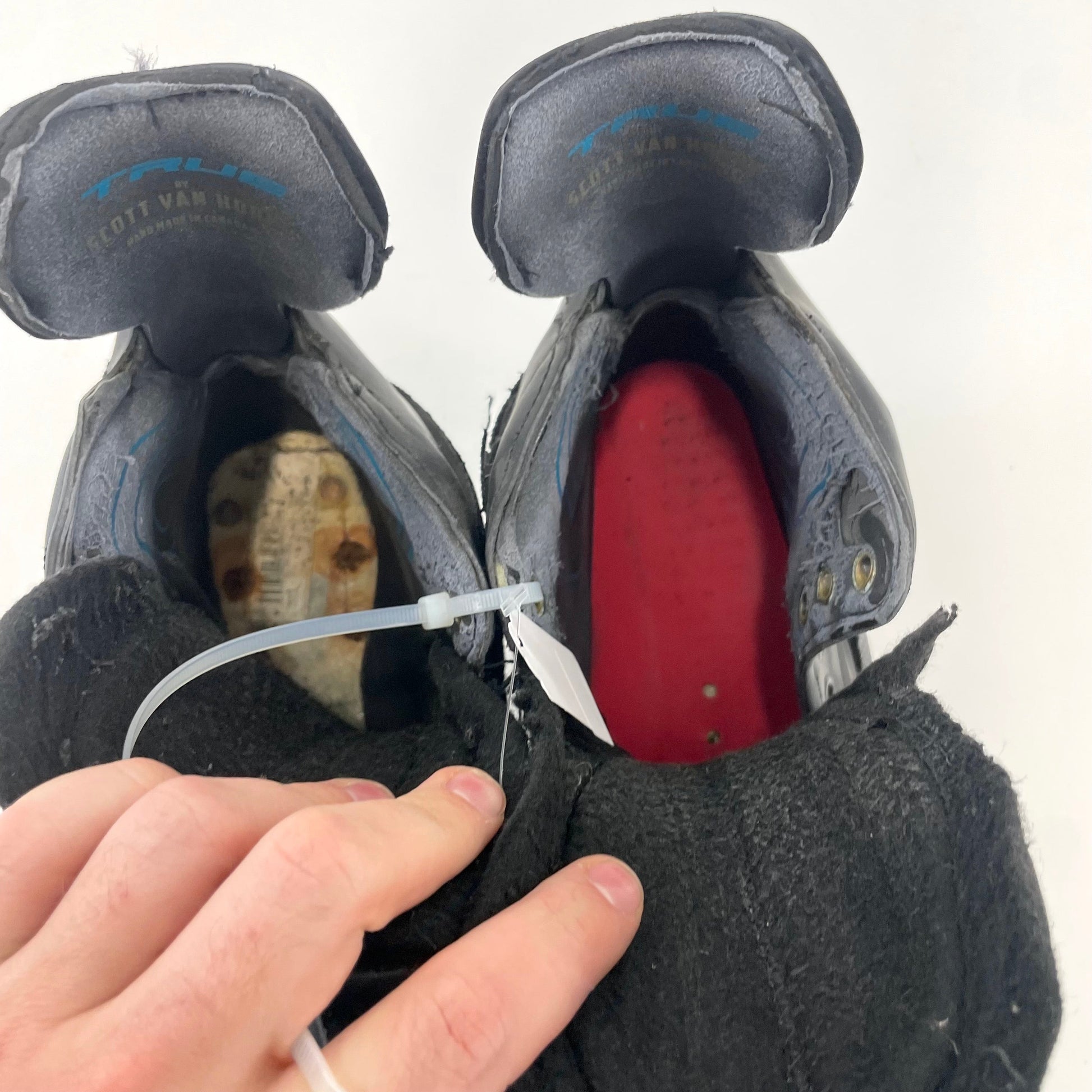 Used Custom True Skates | Size 9.5? | J569 - Top Flight Hockey