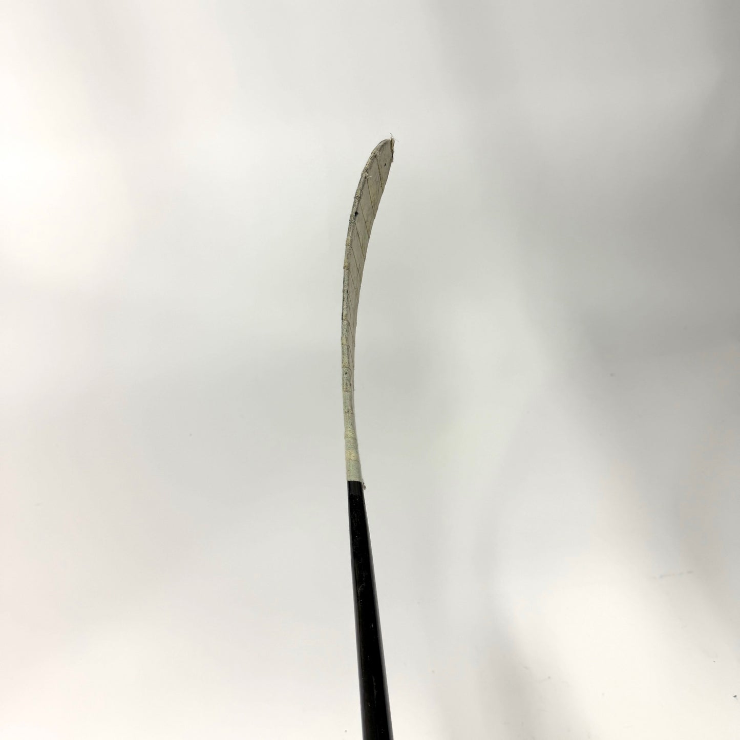 Use Left Bauer Vapor 3x Pro | 77 Flex P28 Curve Grip | R152