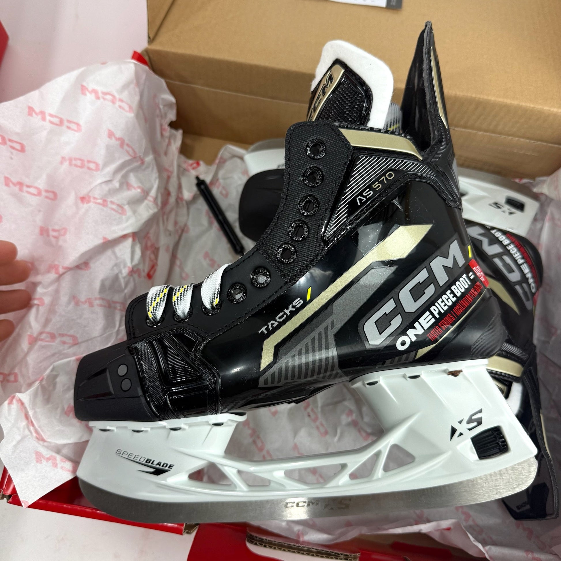 New CCM Tacks AS570 Skates | 6 Regular | CCM477 - Top Flight Hockey