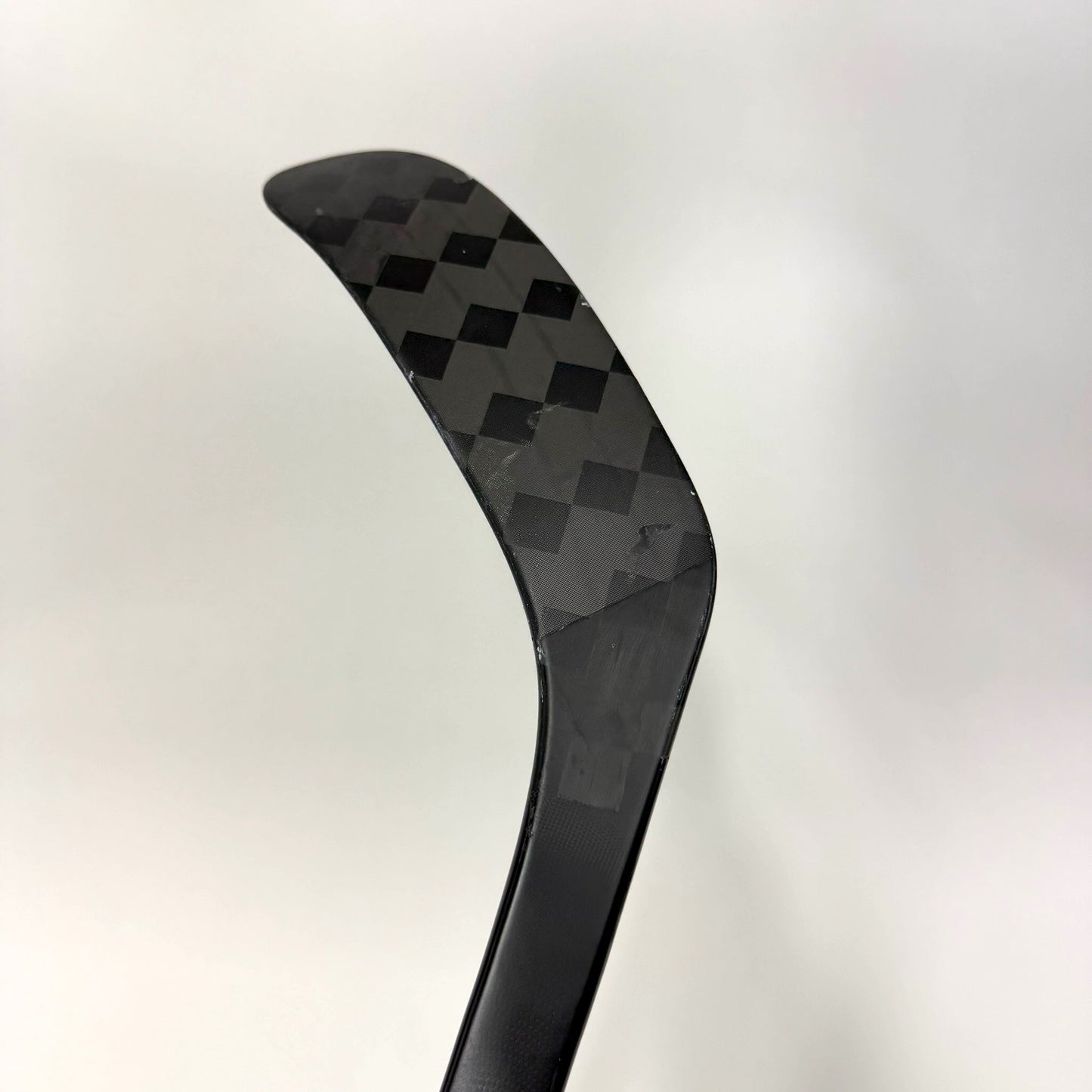 Used Right CCM Jetspeed FT8 Pro | 80 Flex P28M Curve Grip | AB432