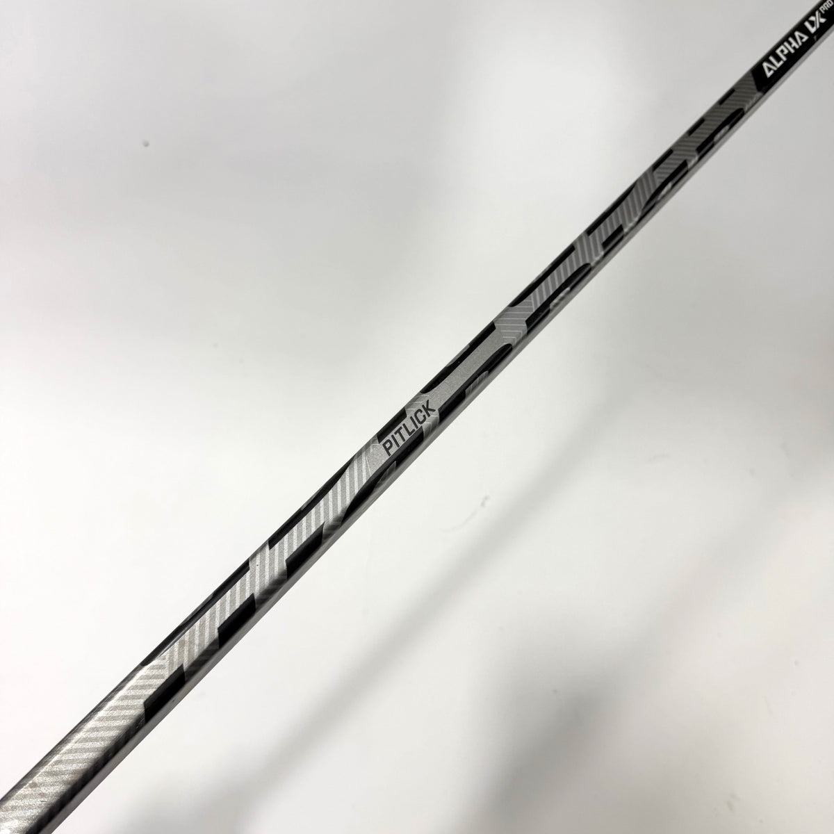 Used Right Warrior Alpha LX Pro | 80 Flex P28 Curve Grip | AB180 - Top Flight Hockey
