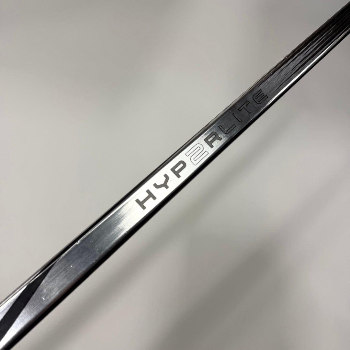 Used Left Silver Bauer Vapor Hyperlite 2 | 70 Flex P90TM Curve Grip | AB722