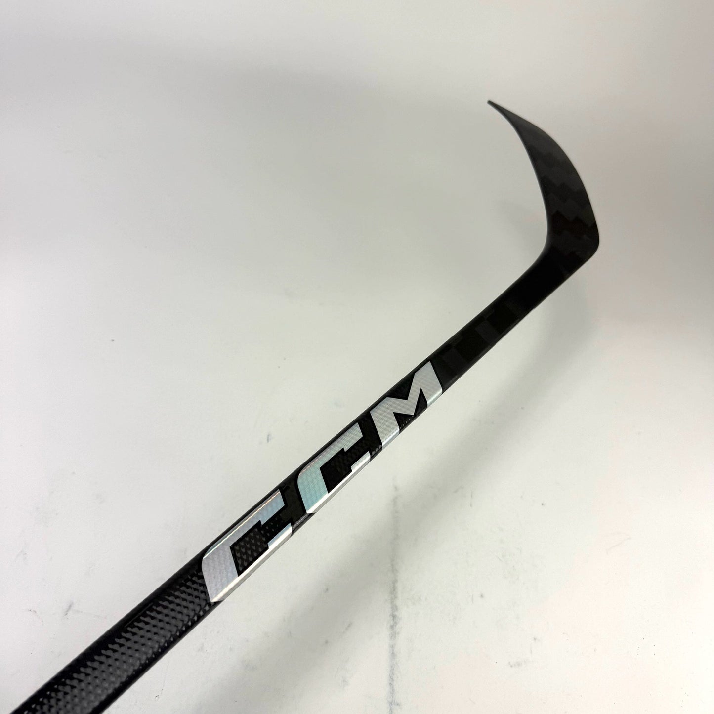 New Right Blue CCM Jetspeed FT8 Pro | 90 Flex P28M Curve Grip | Sennecke | J499