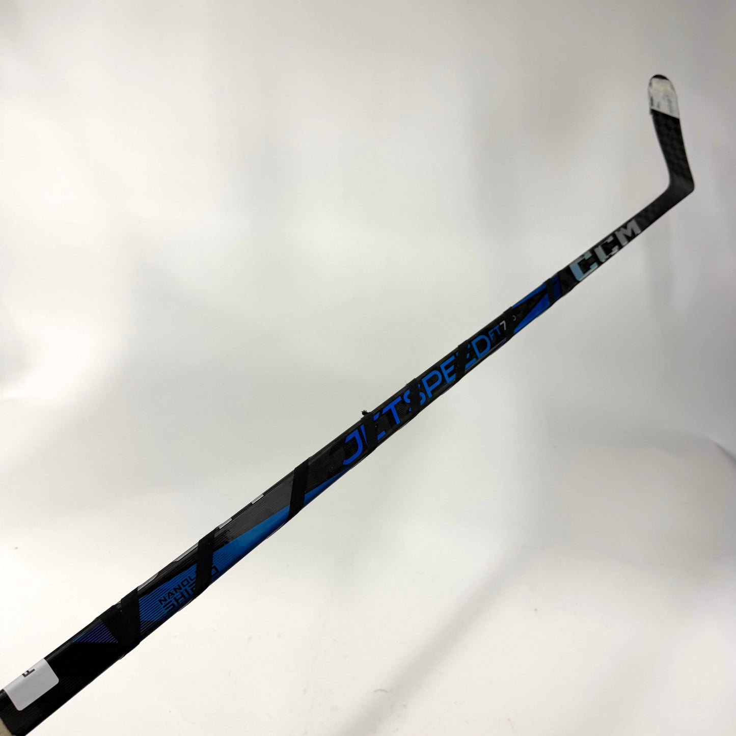 Used Left Blue CCM Jetspeed FT7 Pro | 80 Flex P28M Curve Grip | F364