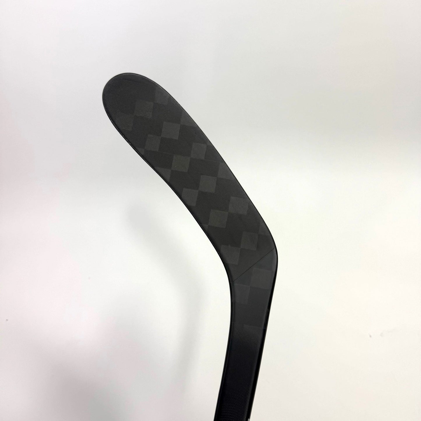 New Left Black CCM Jetspeed FT8 Pro | 80 Flex P28 Curve Grip | Demek | BH399