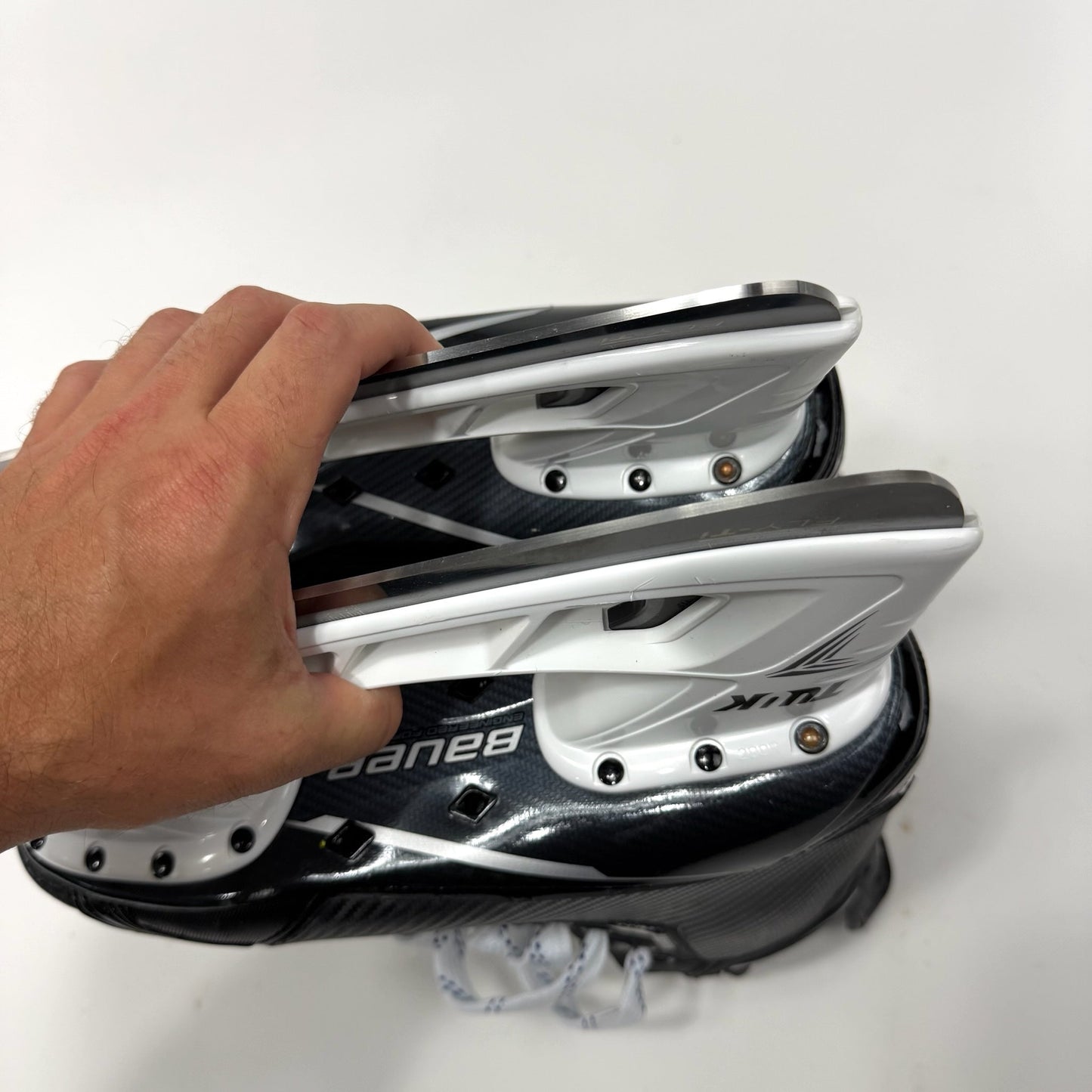 Used Bauer Supreme Mach Skates | Size 9 D | J108