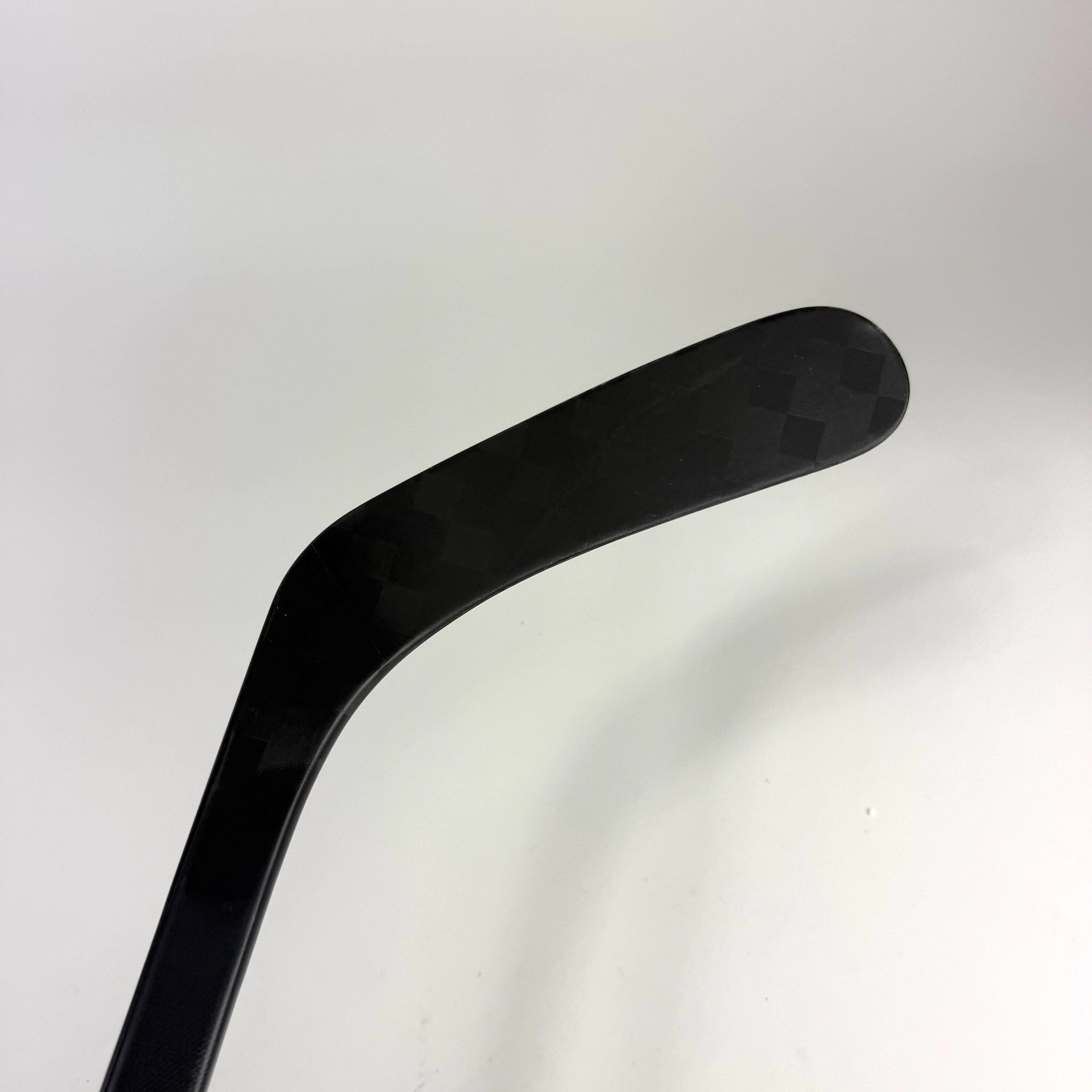 New Right Black CCM Jetspeed FT8 Pro | 65 Flex P92 Curve Grip | J777