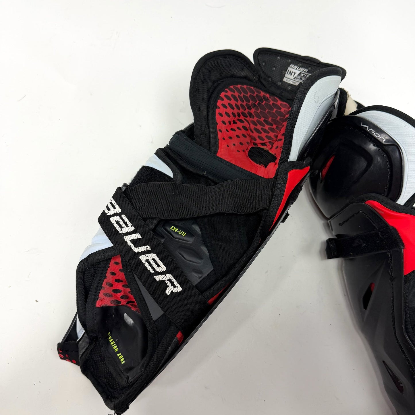 Used Bauer Vapor Hyperlite Shin Guards | 14" INT | AB525