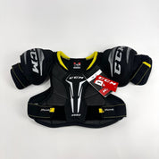 Brand New CCM 9550 Shoulder Pads - Junior Large