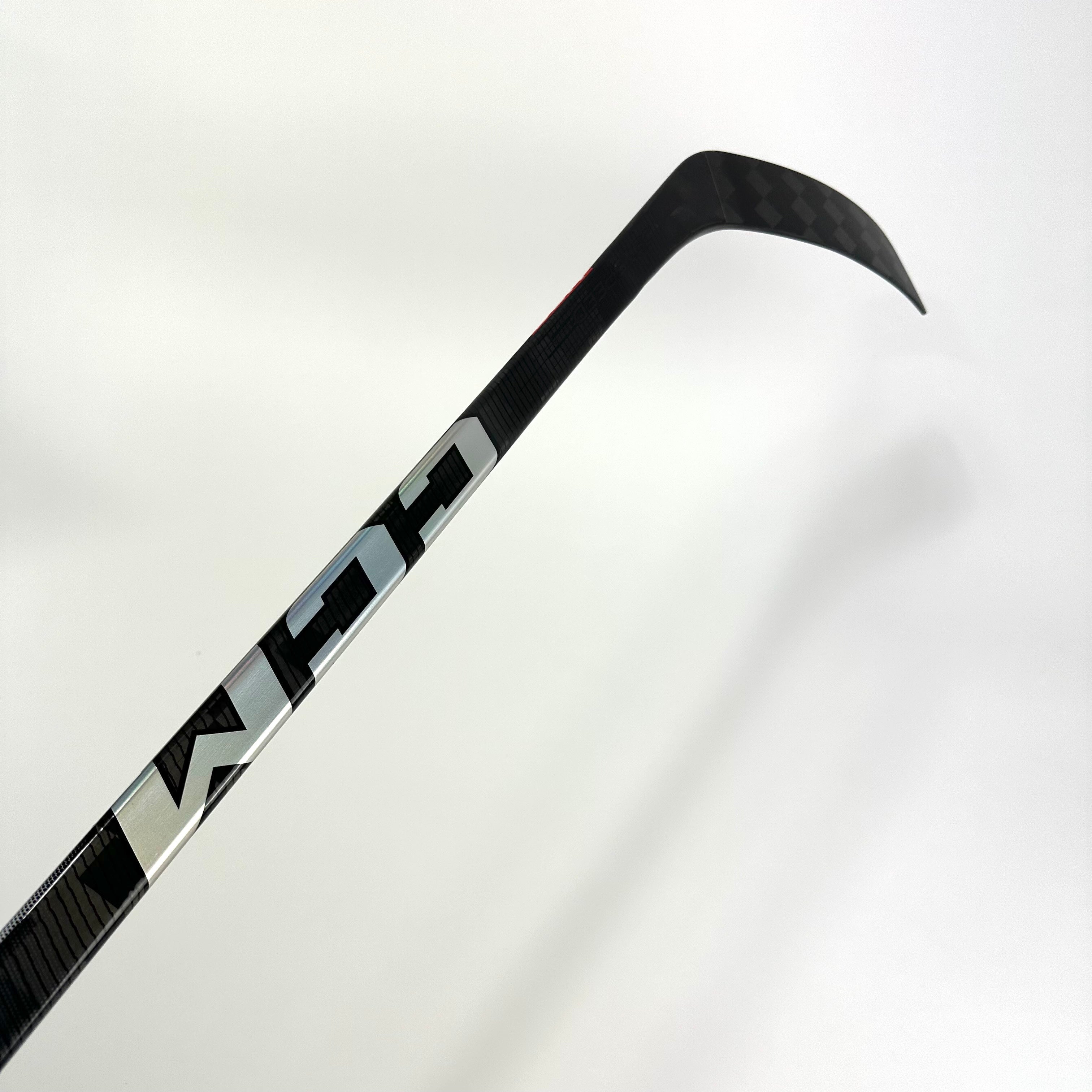 New Left CCM Jetspeed FT6 Pro | 85 Flex P28 Curve Grip | Giancola | H75