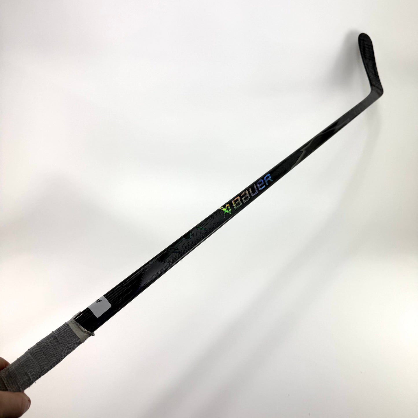 Used Left Black Bauer Flylite | 107 Flex P92M Curve Grip | A487 - Top Flight Hockey