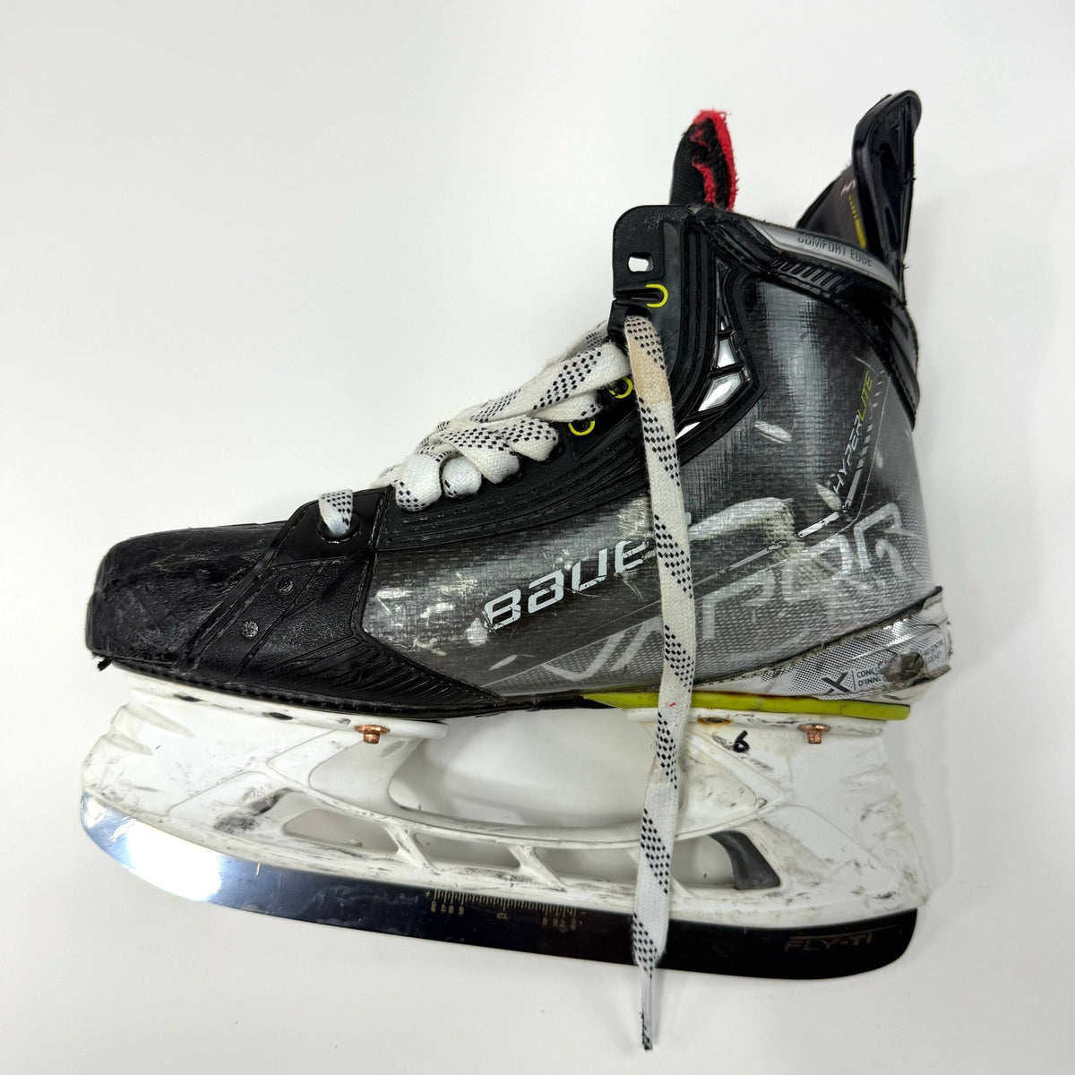Used Bauer Vapor Hyperlite Skates | Size 4.5 Fit 3 | AB761