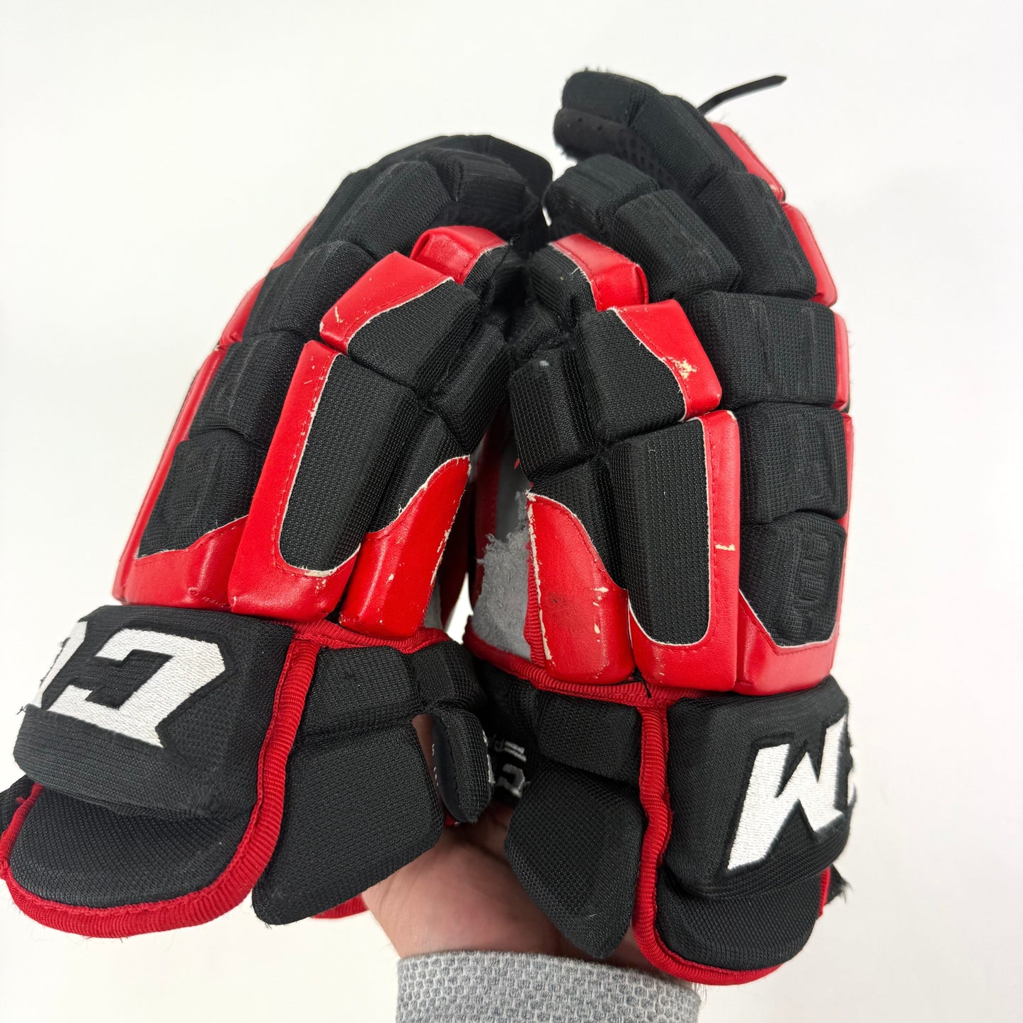 Used Blackhawks CCM HGCL Gloves 14" | L353
