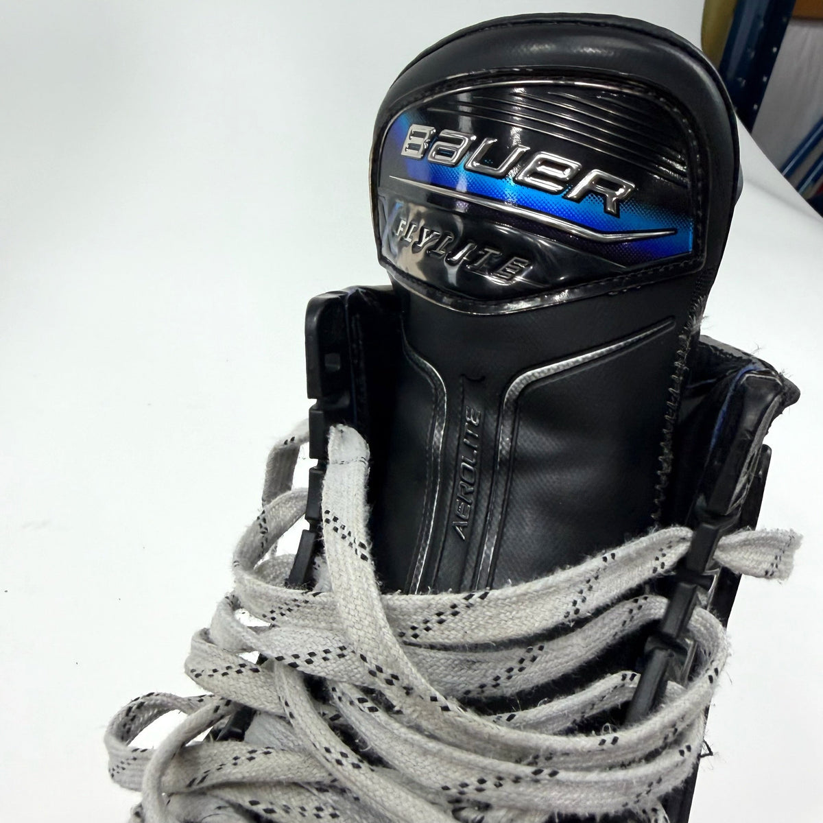 Used Bauer Vapor Flylite Skates | Size 8 Fit 1 | AB800
