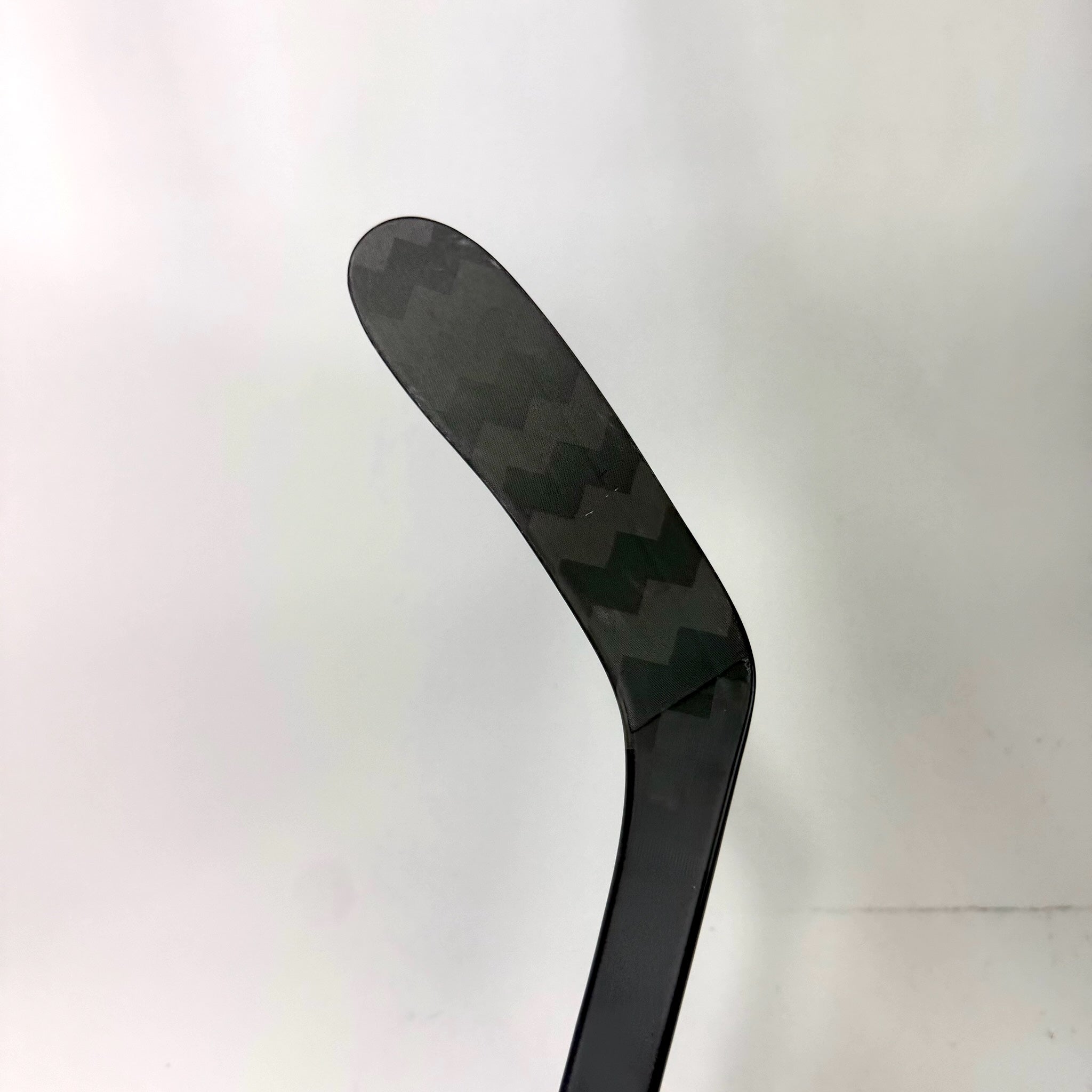 New Left CCM Ribcor Trigger 10 Pro | 55 Flex P28 Curve Grip | J231 - Top Flight Hockey