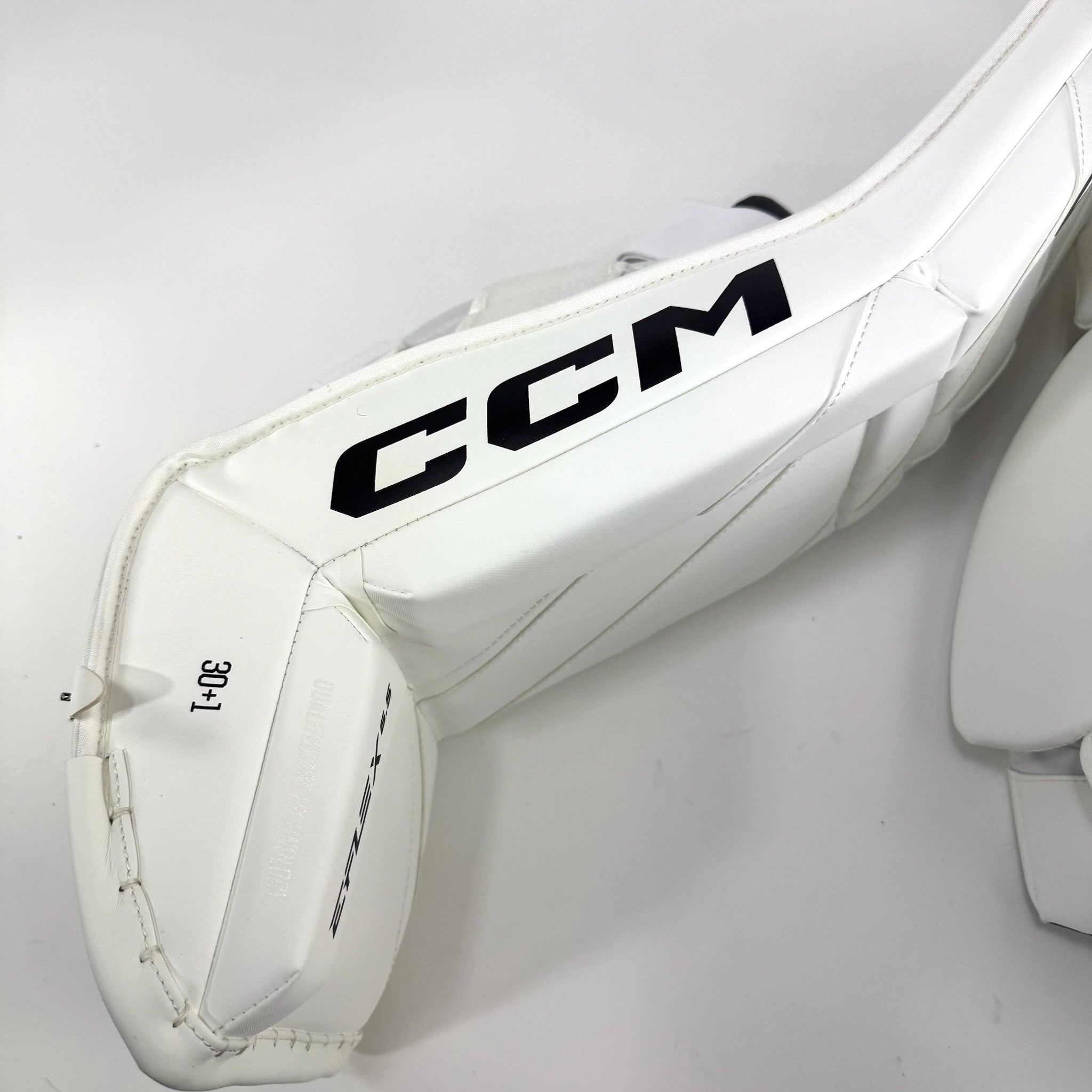 New CCM White E Flex 6.5 Goalie Pads | 30+1" | #191520631031 - Top Flight Hockey