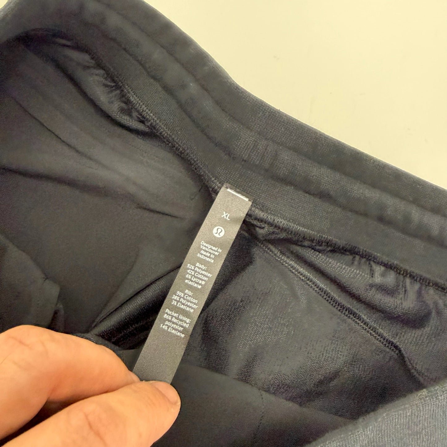 New Black Chicago Blackhawks Lulu Lemon City Sweat Jogger Pant | XL | R88