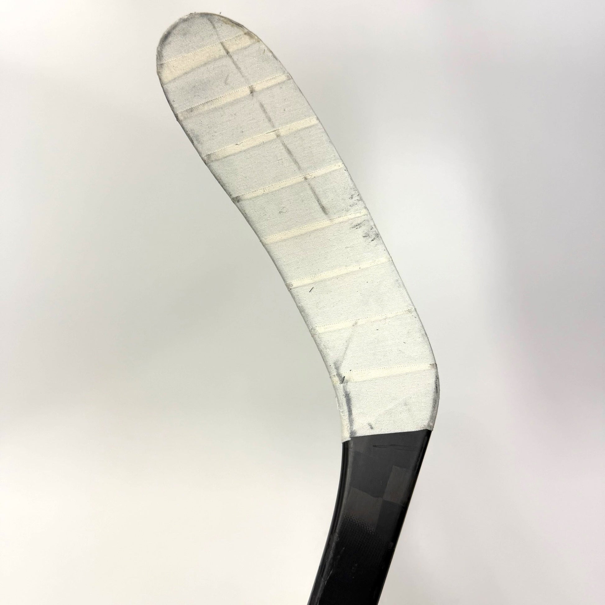 Used Left Black CCM Jetspeed FT8 Pro | 70 Flex P28 Curve Grip | AB998 - Top Flight Hockey