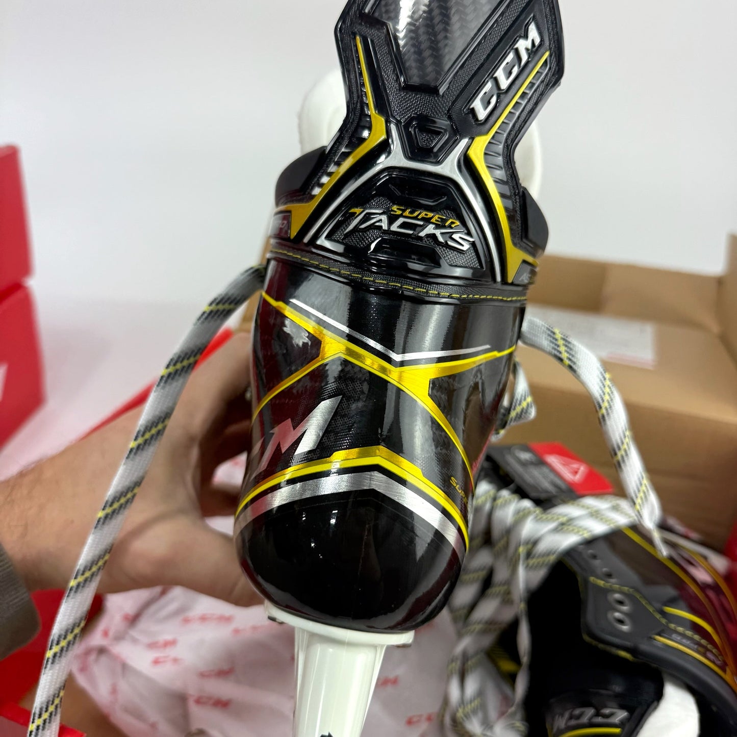 New CCM Tacks AS3 Pro Skates | Intermediate 6D | CCM442