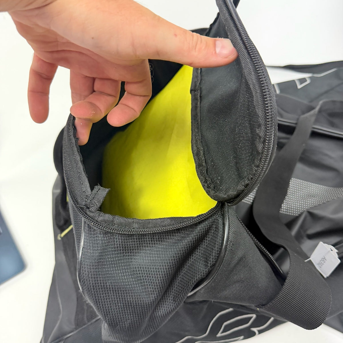 Used Black Bauer Player Bag | AB392