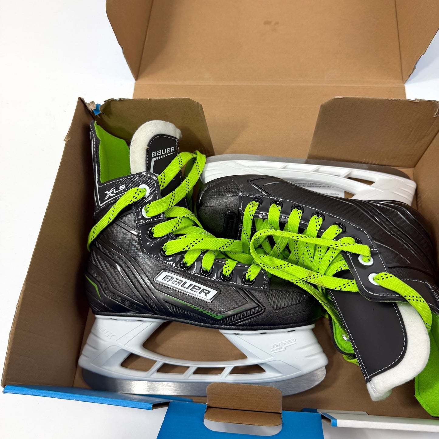 Used Once Bauer XLS Skates | Size 2 R | AB964