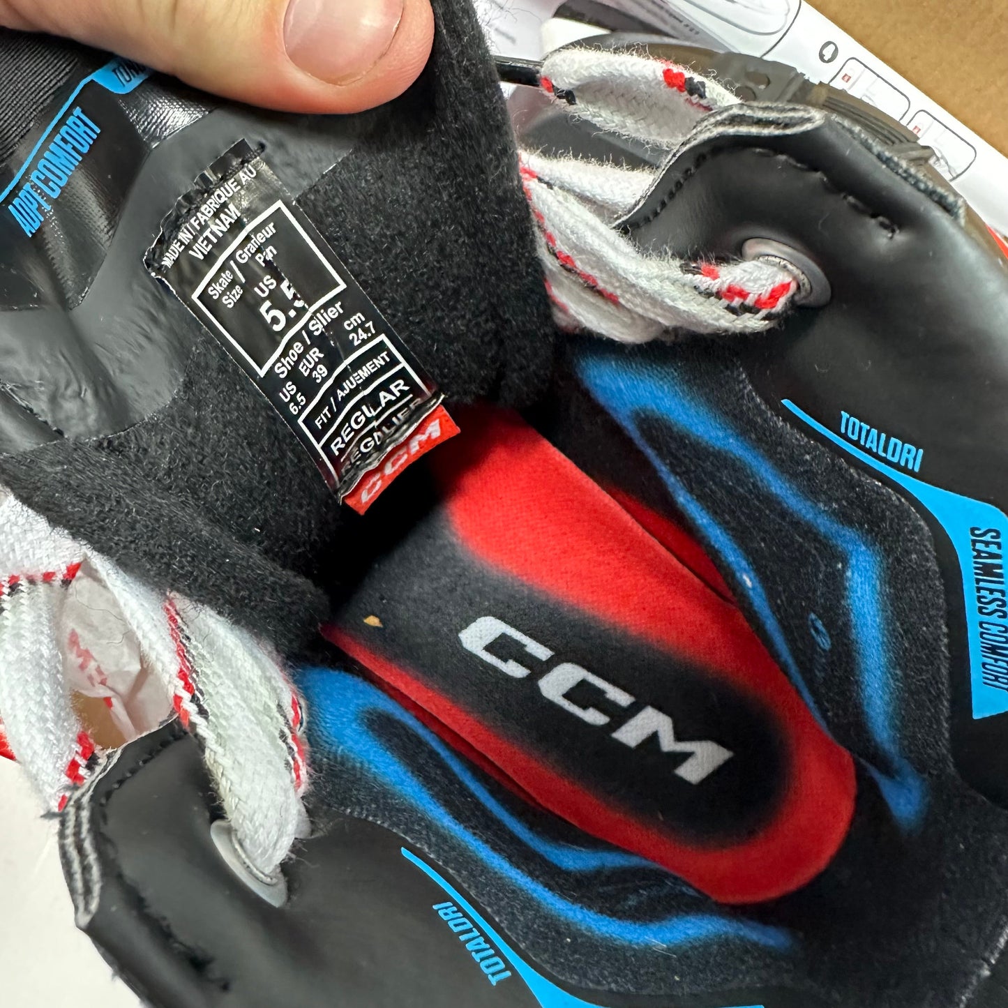 Brand New CCM FT6 Pro Hockey Skates - Size 5.5 Regular - #K18 - Top Flight Hockey