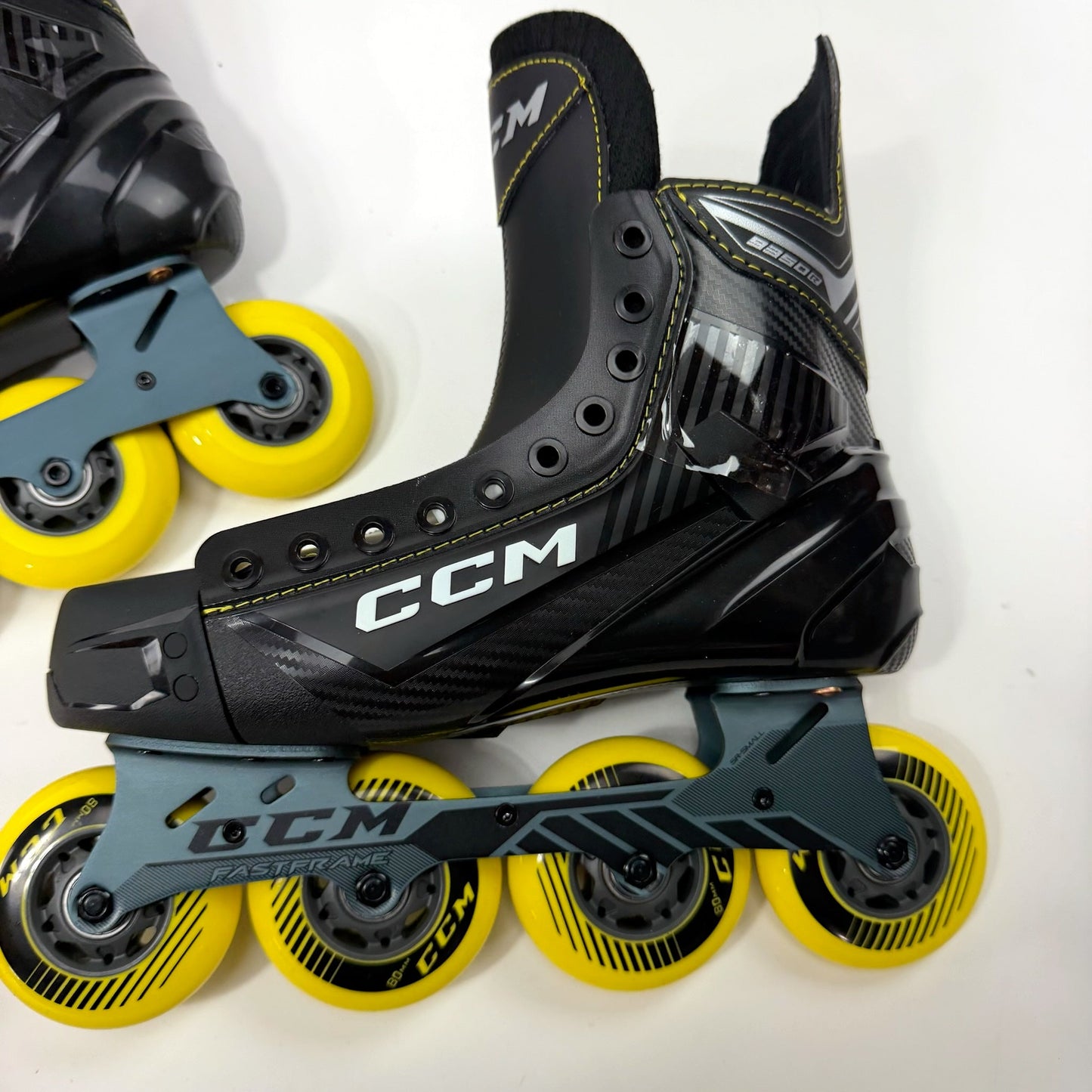 New CCM Tacks RH9350 Inline Skates | Size 8 D | AB963