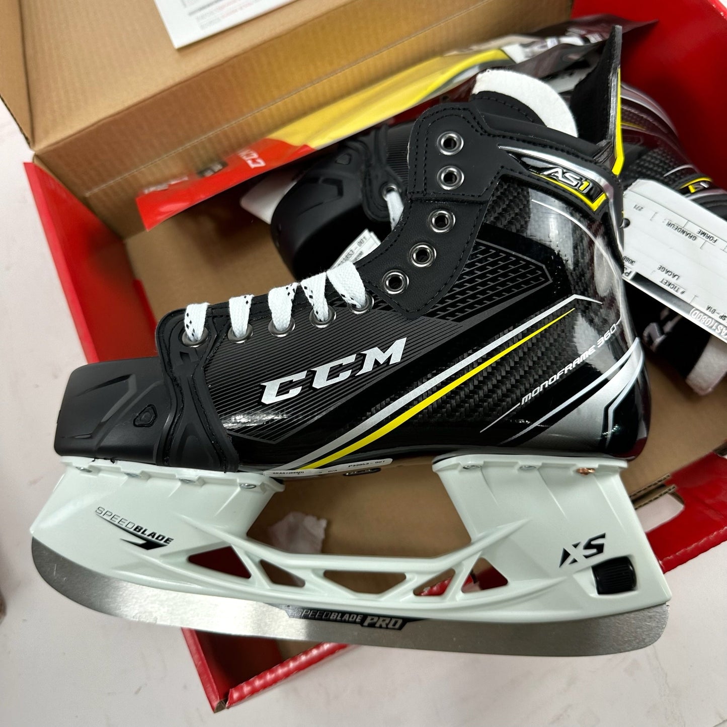 New CCM SuperTacks AS1 Skates | Size 8 D | M354 - Top Flight Hockey