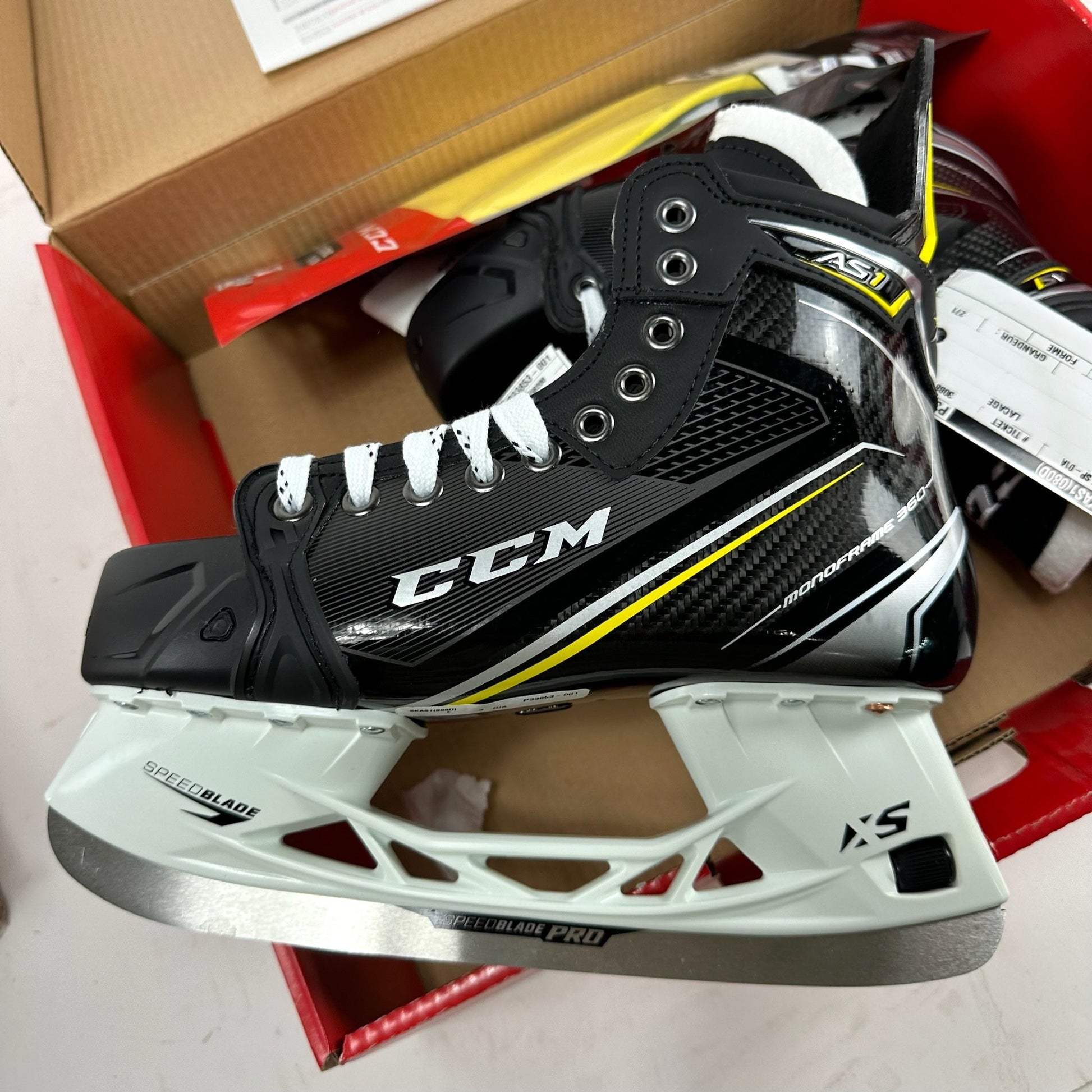 New CCM SuperTacks AS1 Skates | Size 8 D | M354 - Top Flight Hockey